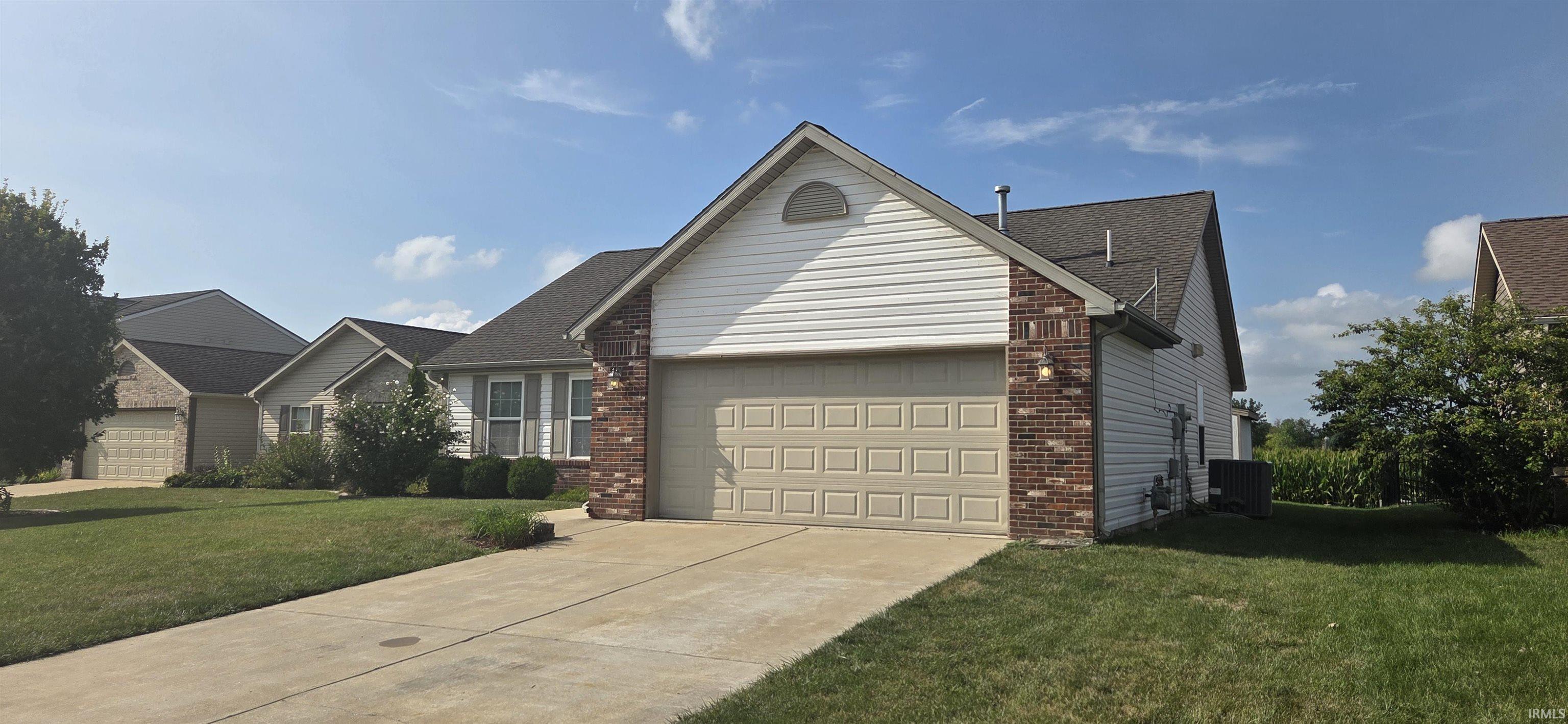 1614 W Candlewick Lane