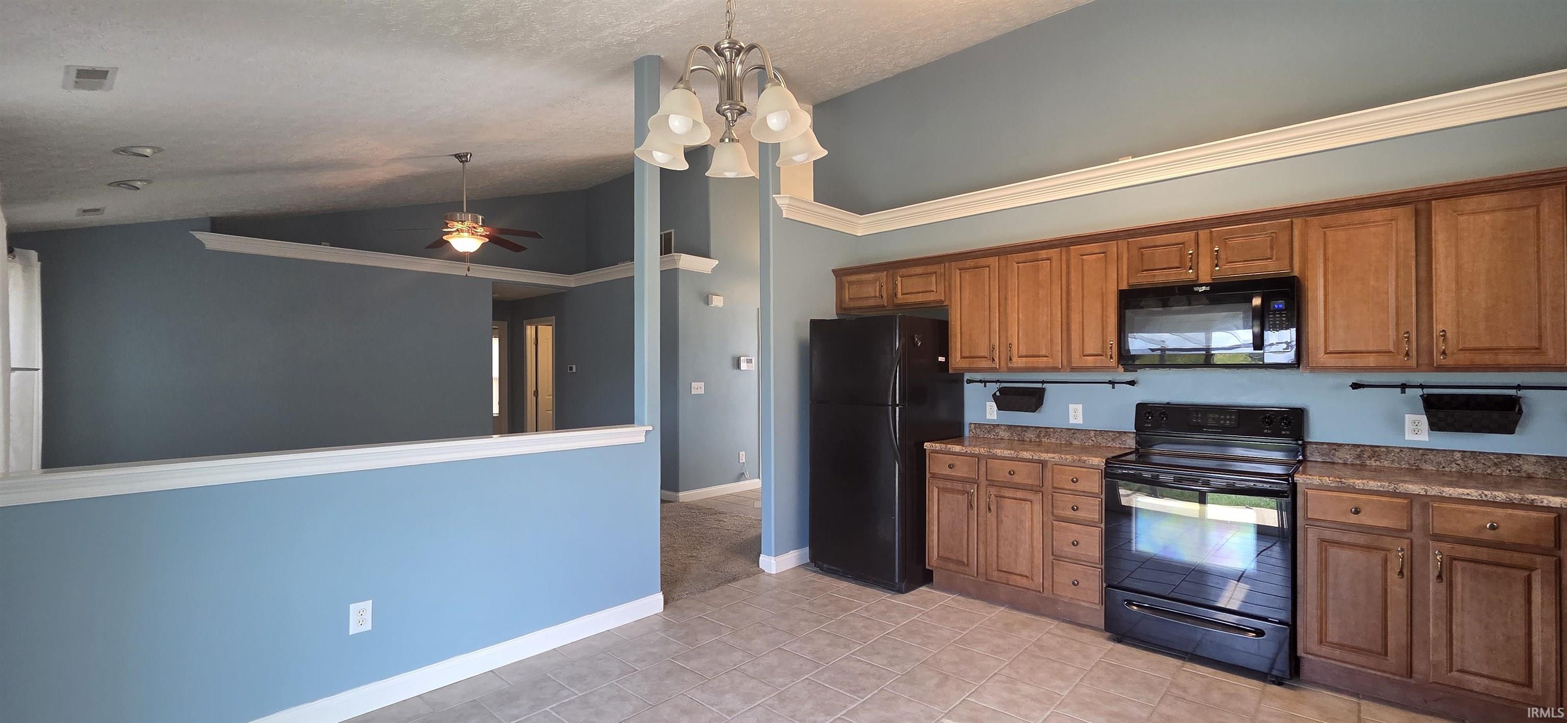 1614 W Candlewick Lane
