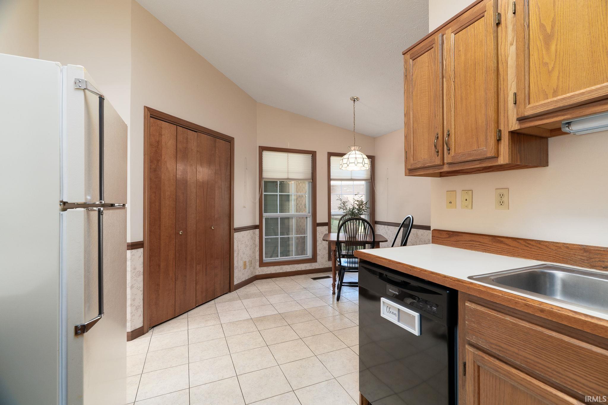 606 Westview Circle