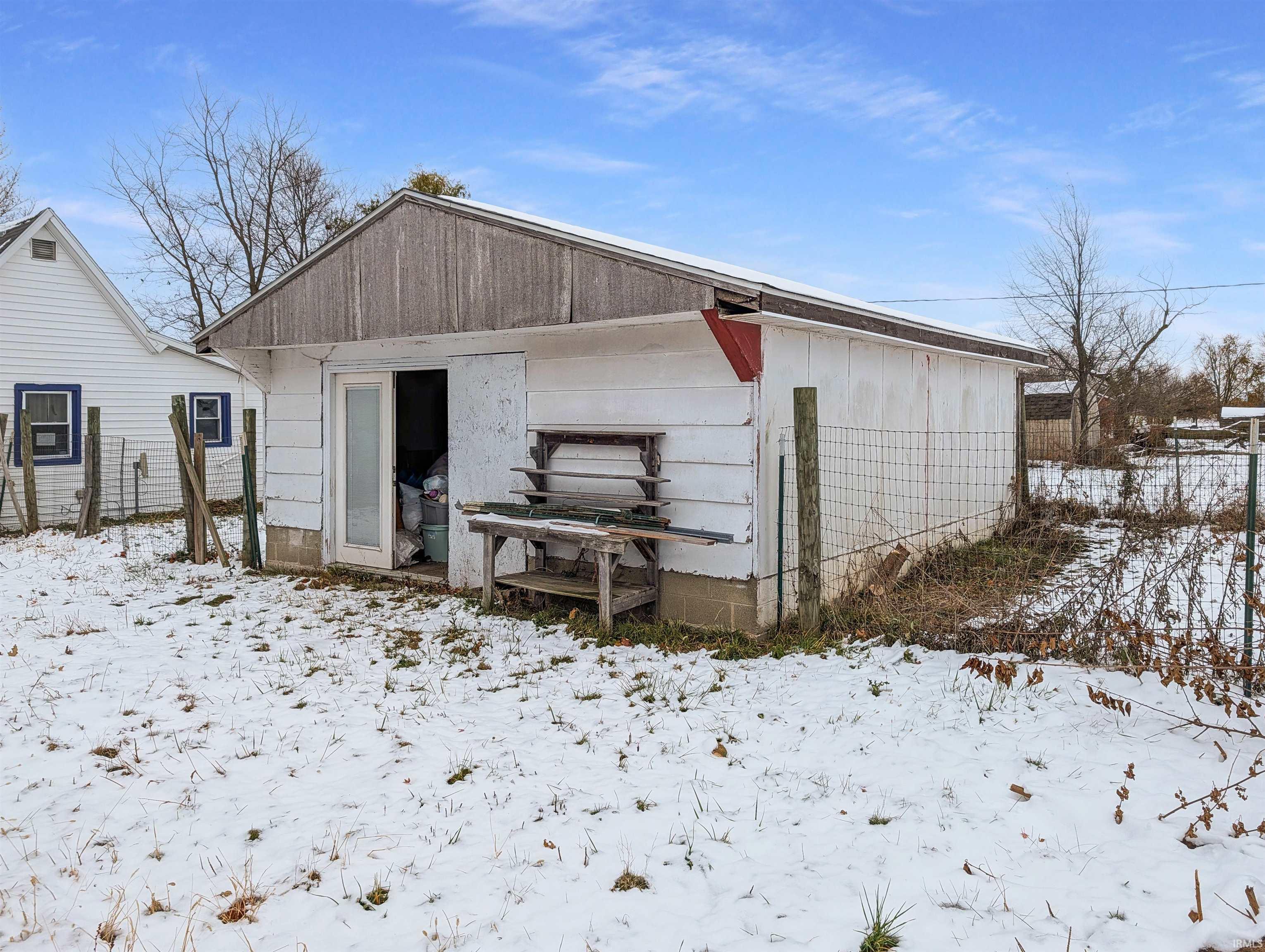 18996 N State Road 37