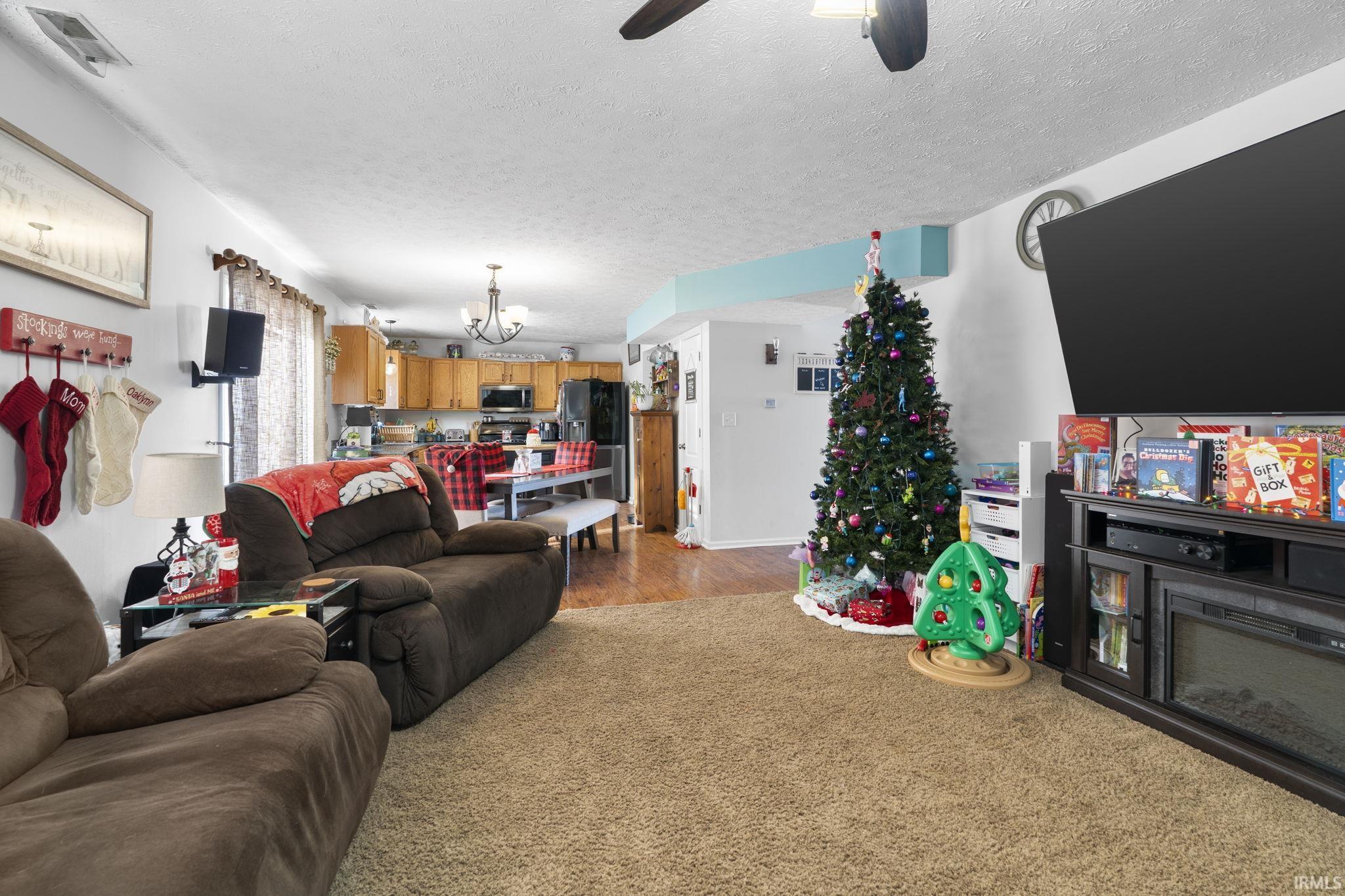 345 Persimmon Trail