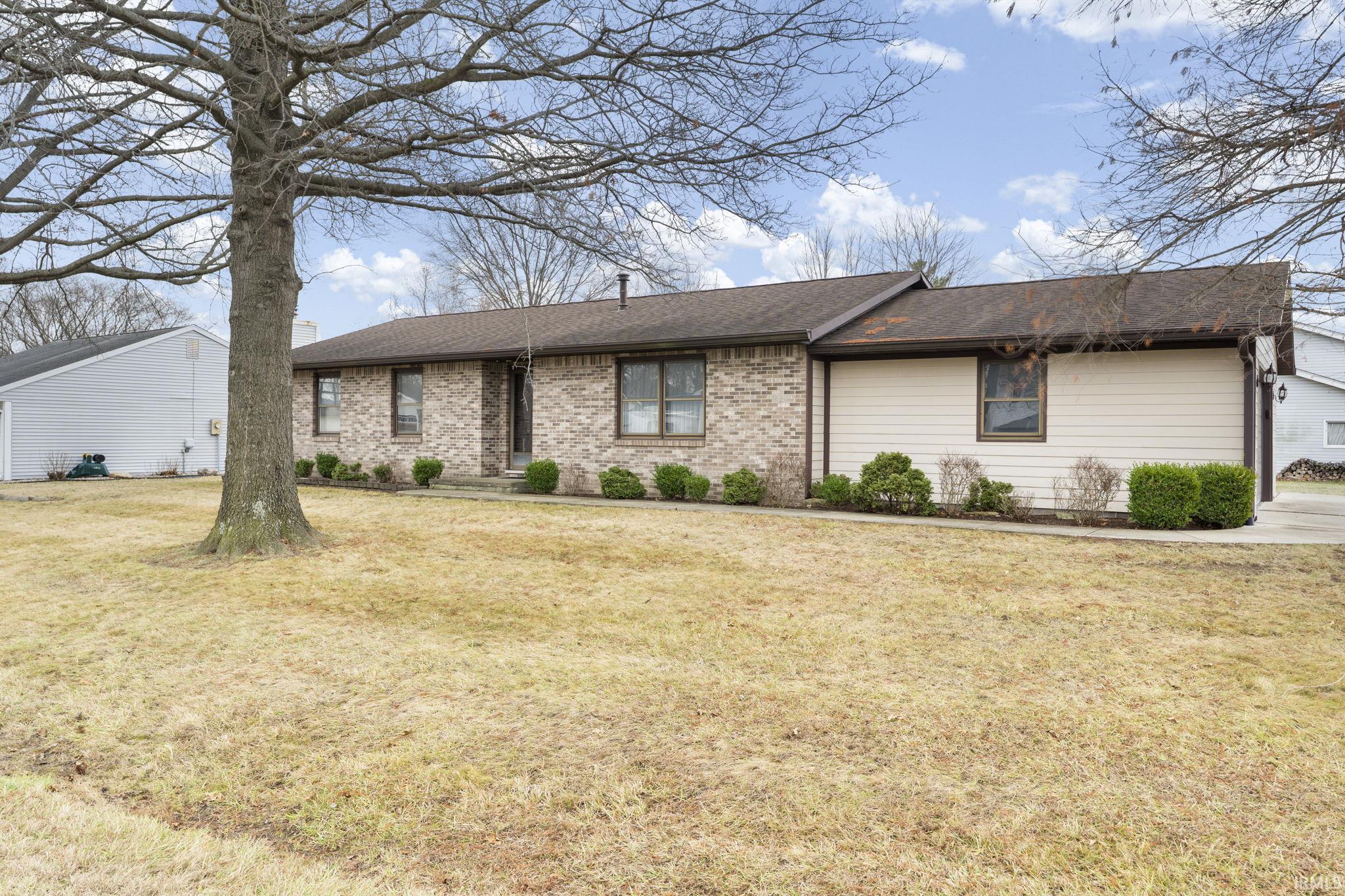 836 Foxwood Drive