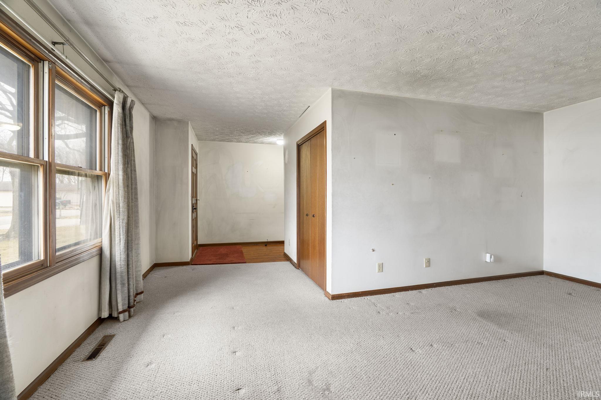 836 Foxwood Drive