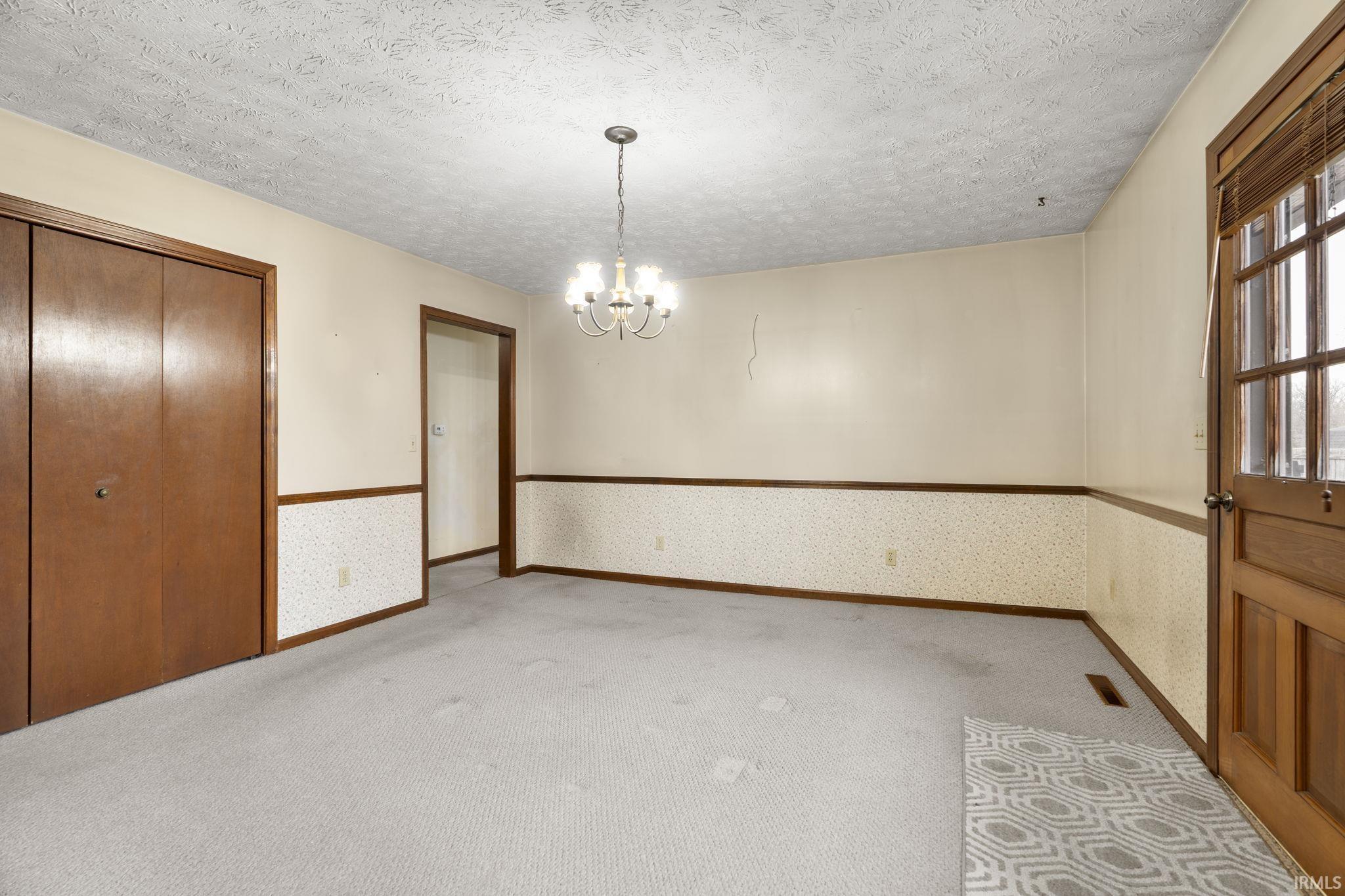 836 Foxwood Drive