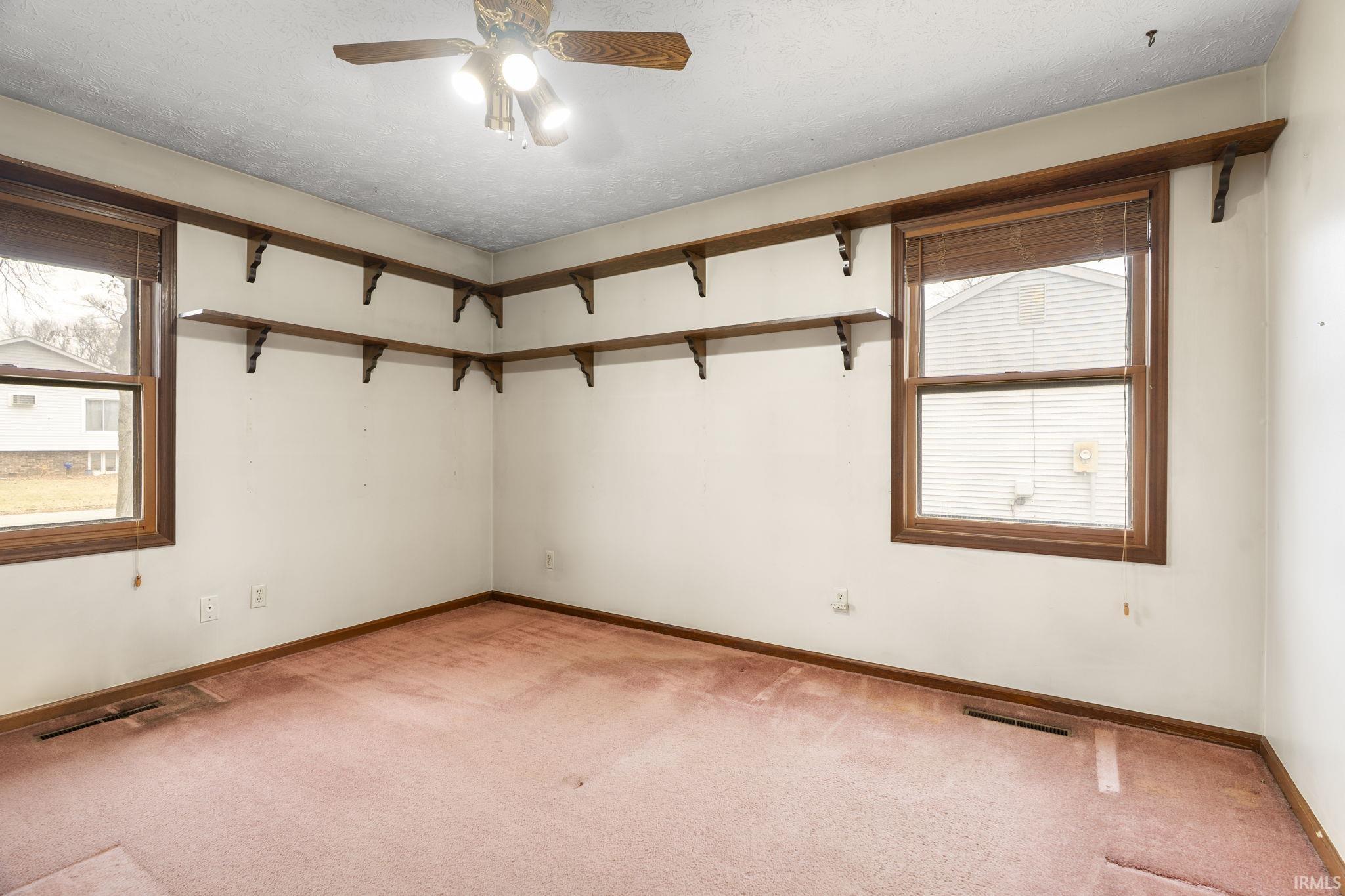 836 Foxwood Drive