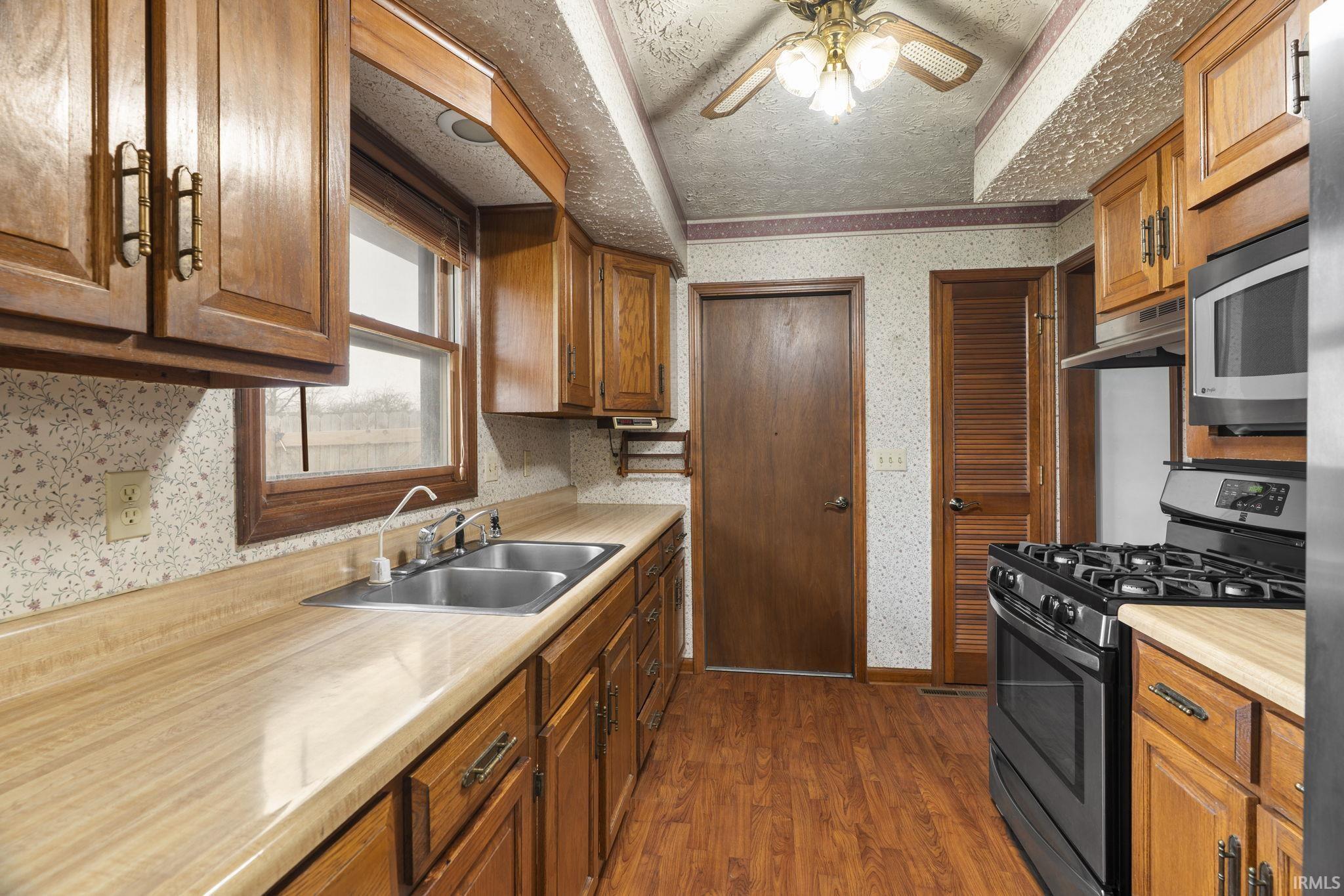 836 Foxwood Drive