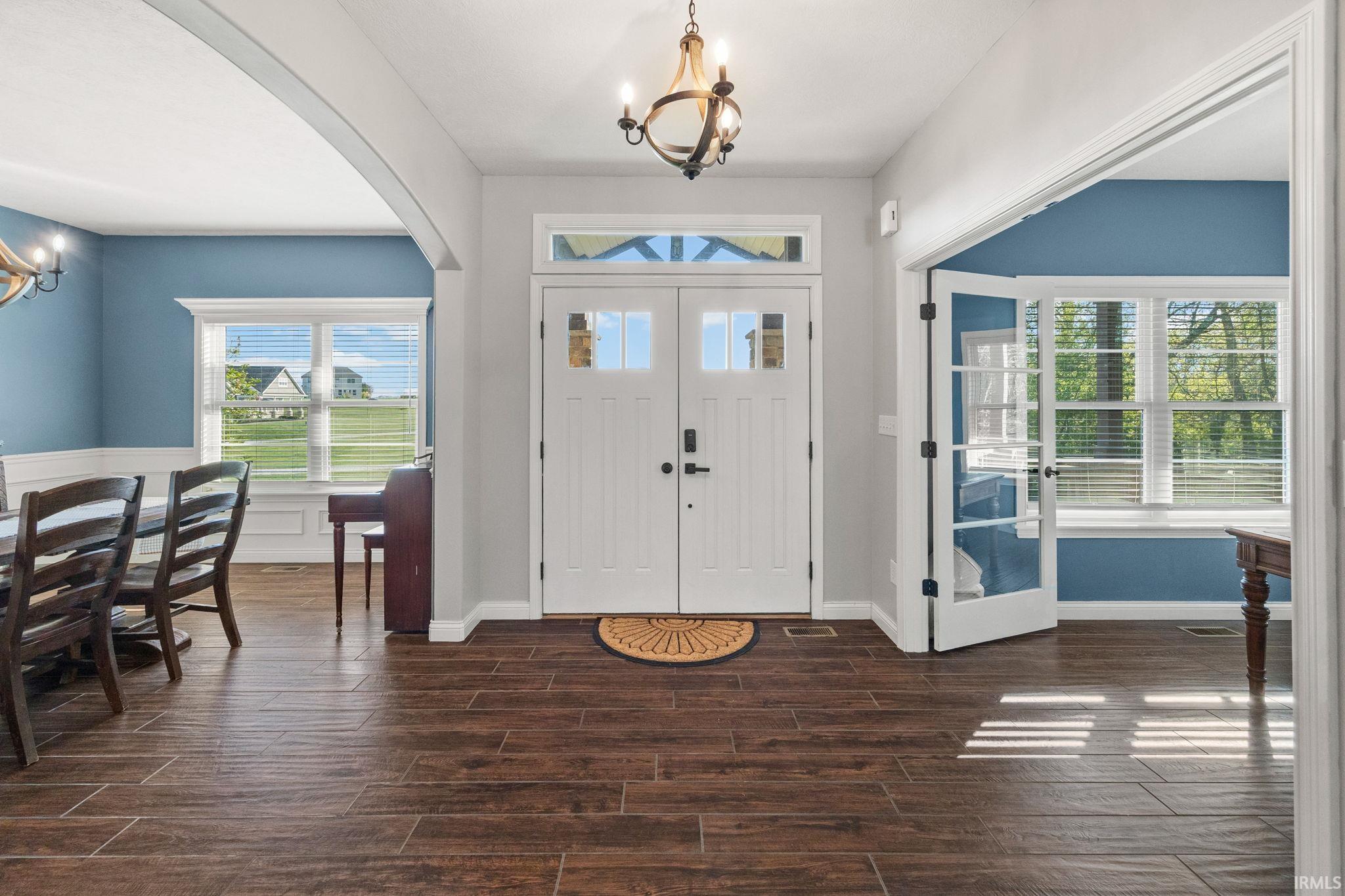 9075 Lantern Lane
