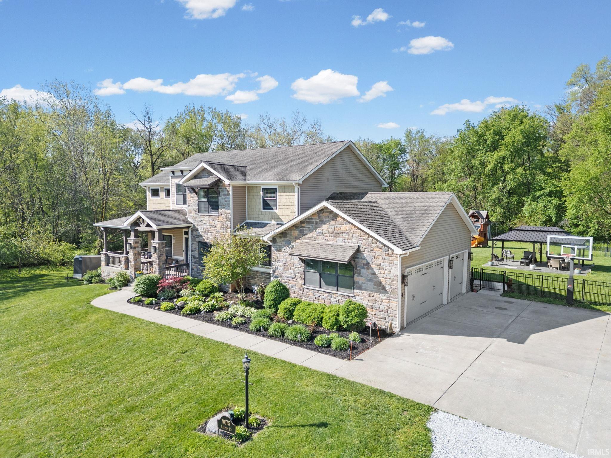 9075 Lantern Lane