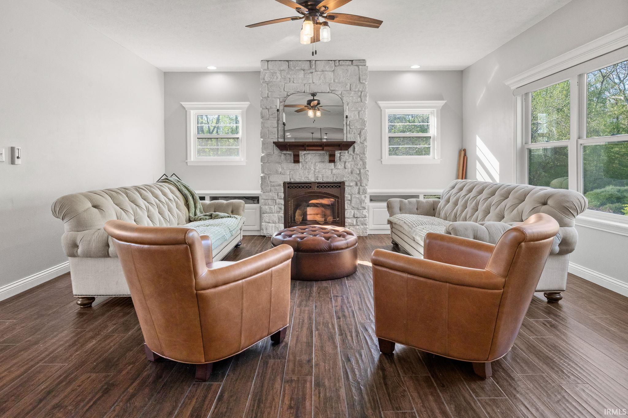 9075 Lantern Lane