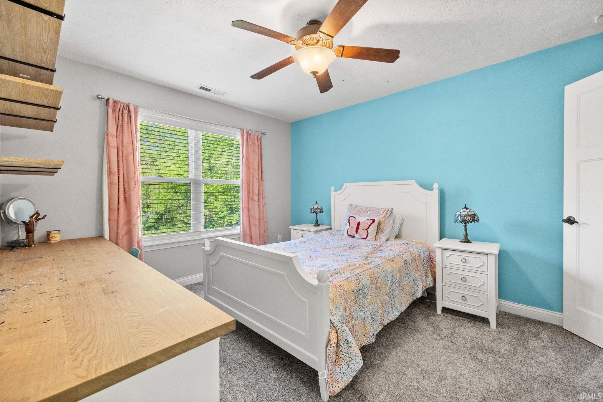 9075 Lantern Lane