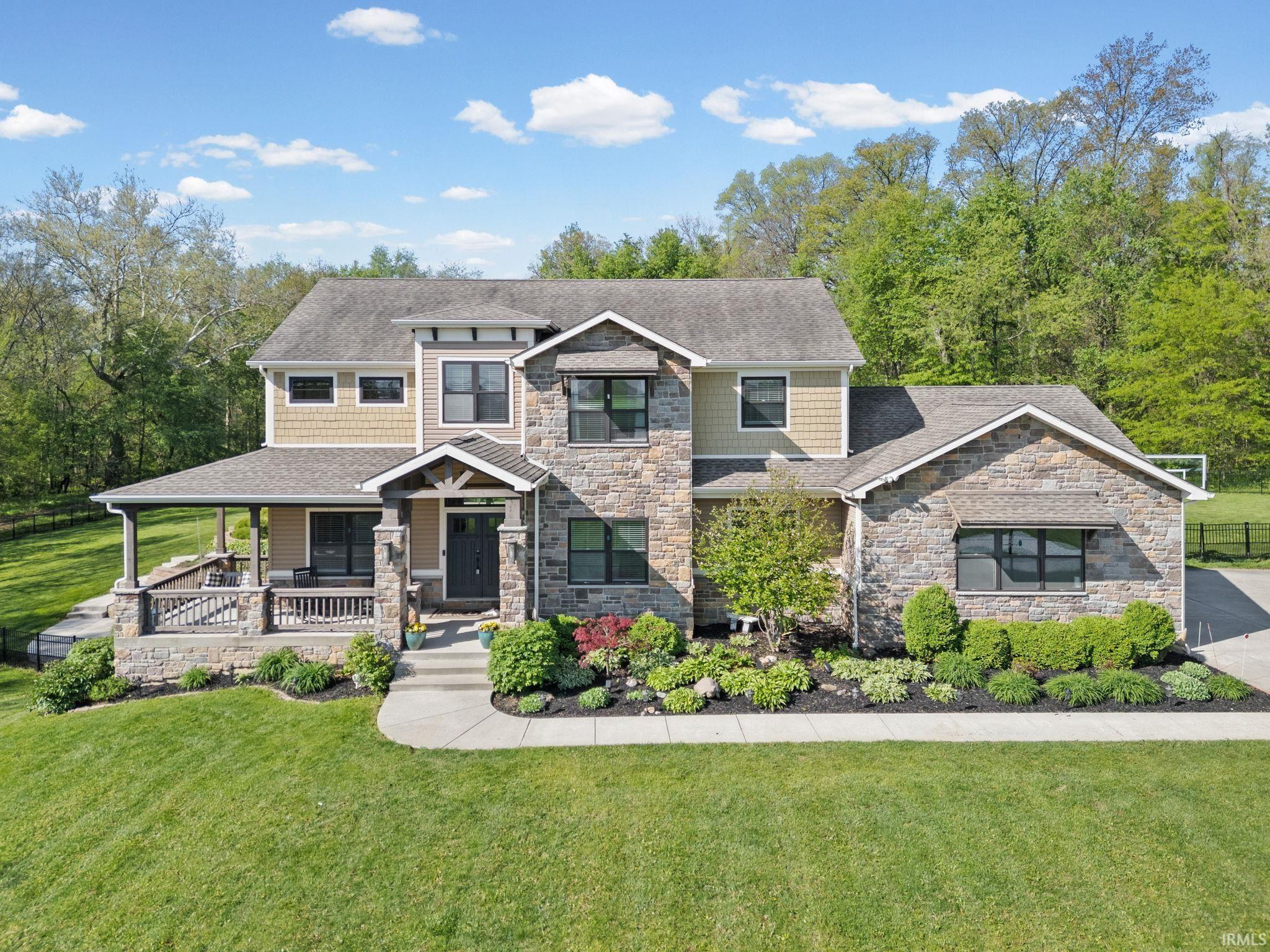 9075 Lantern Lane