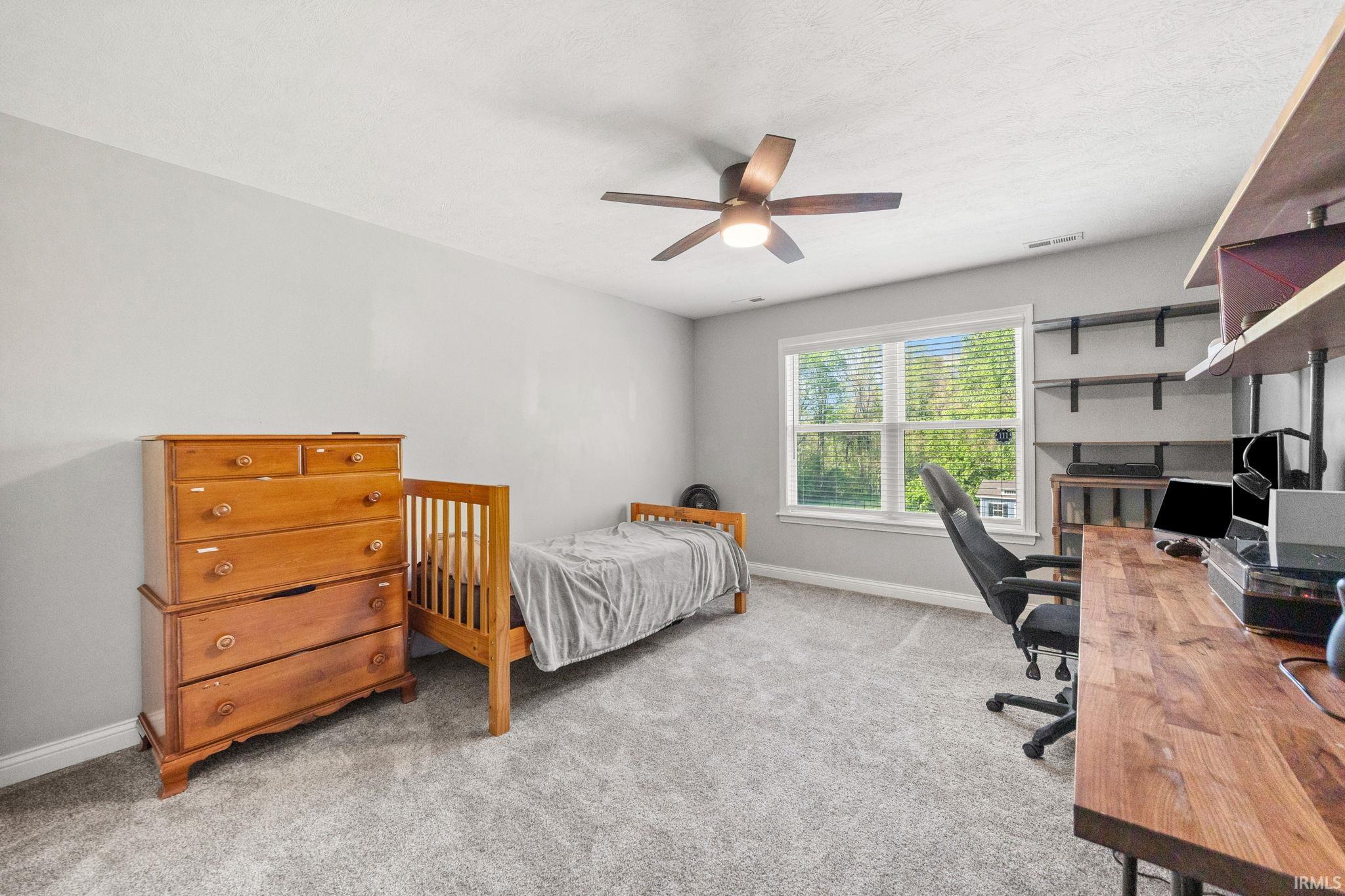 9075 Lantern Lane