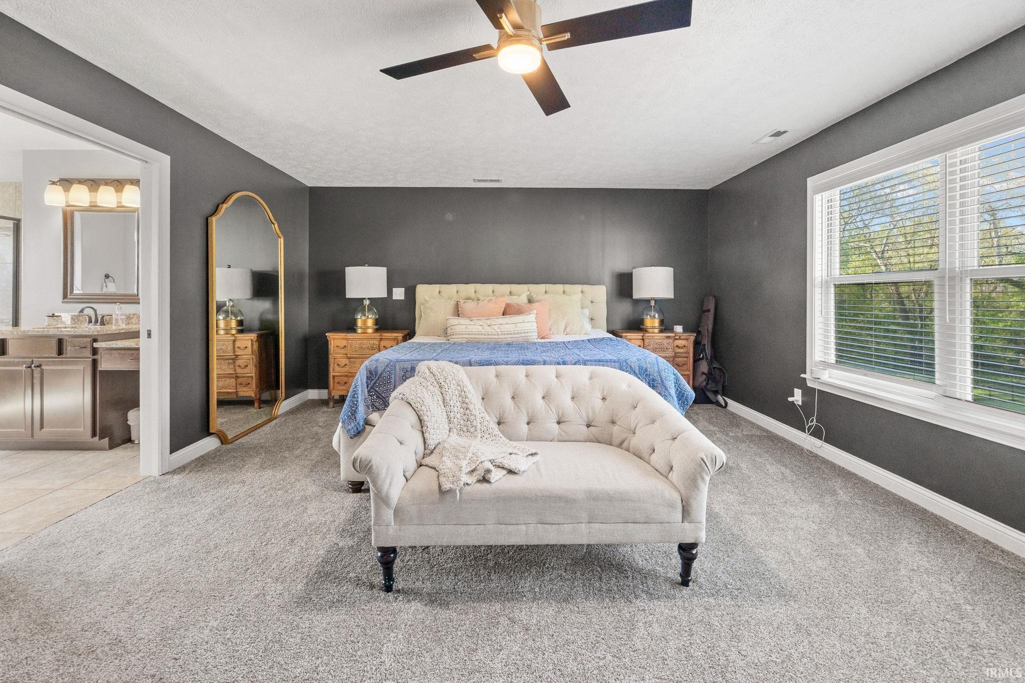 9075 Lantern Lane