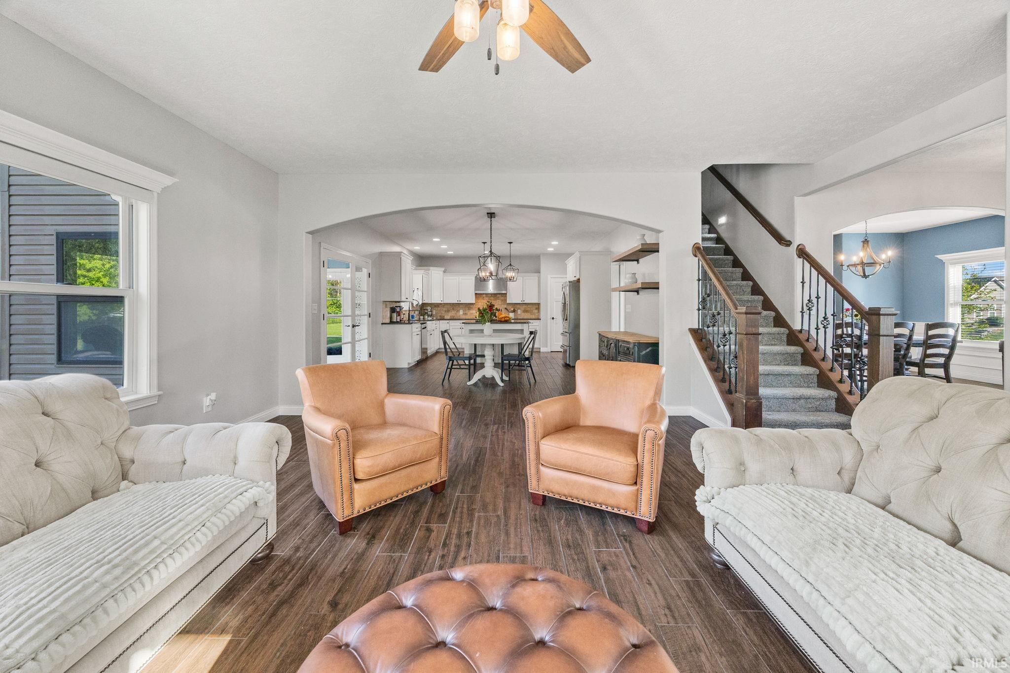 9075 Lantern Lane