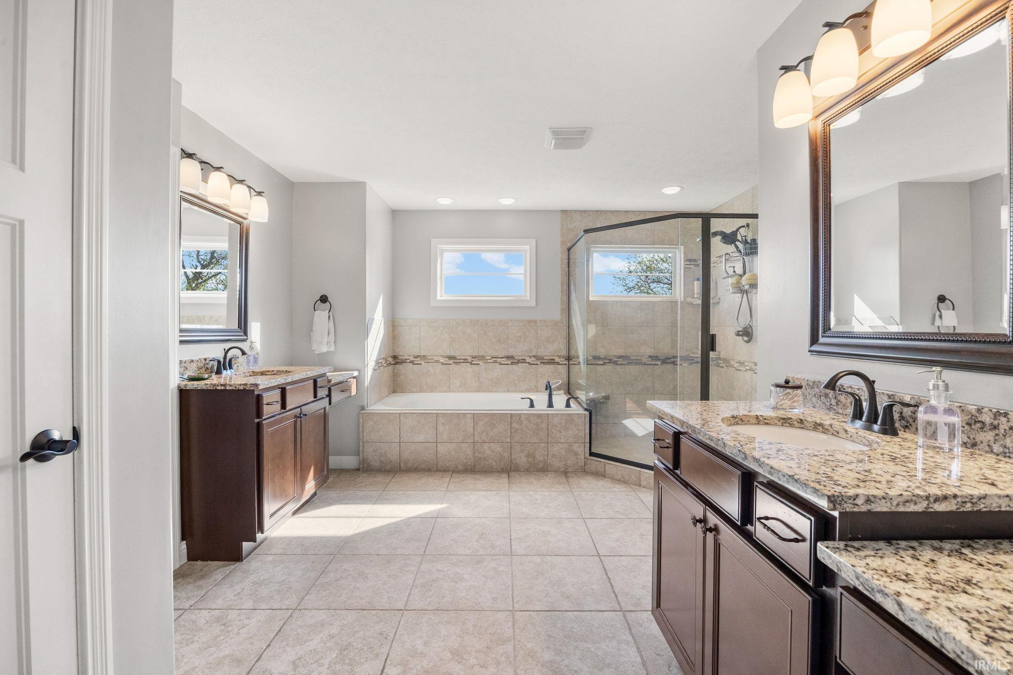 9075 Lantern Lane