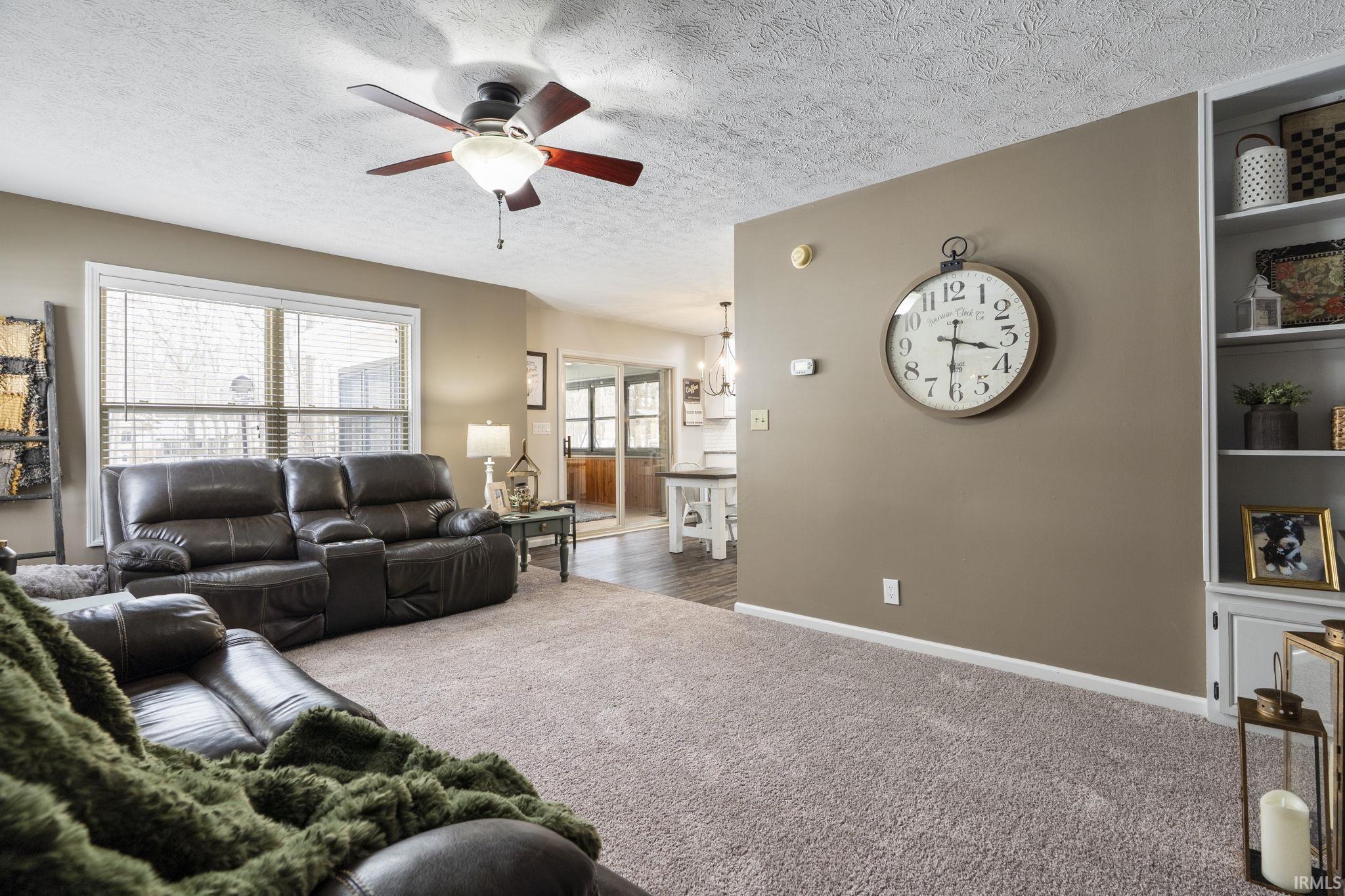 7561 Ridgeview Lane