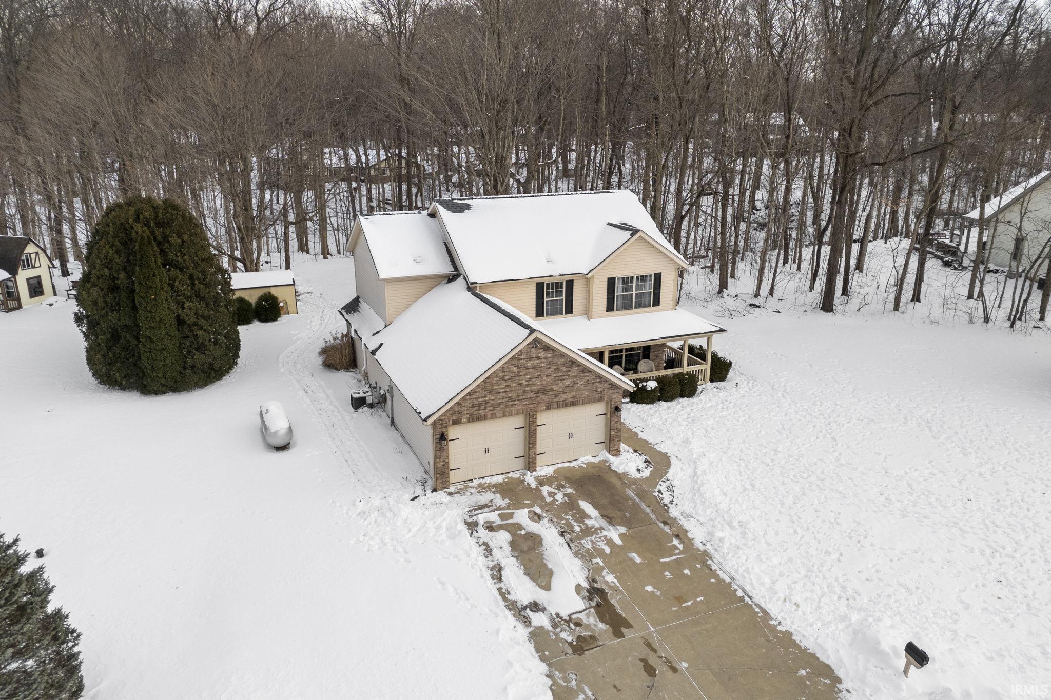 7561 Ridgeview Lane