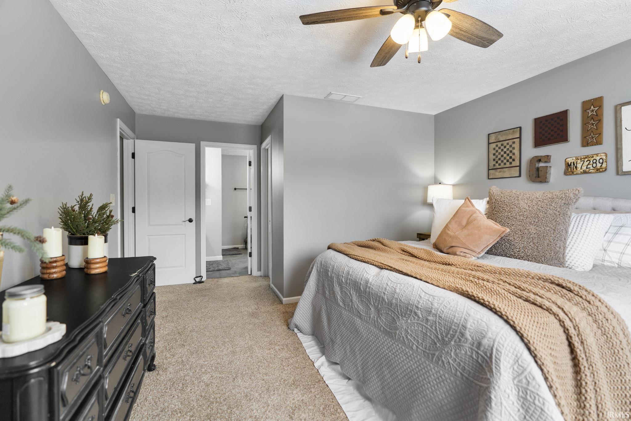 7561 Ridgeview Lane