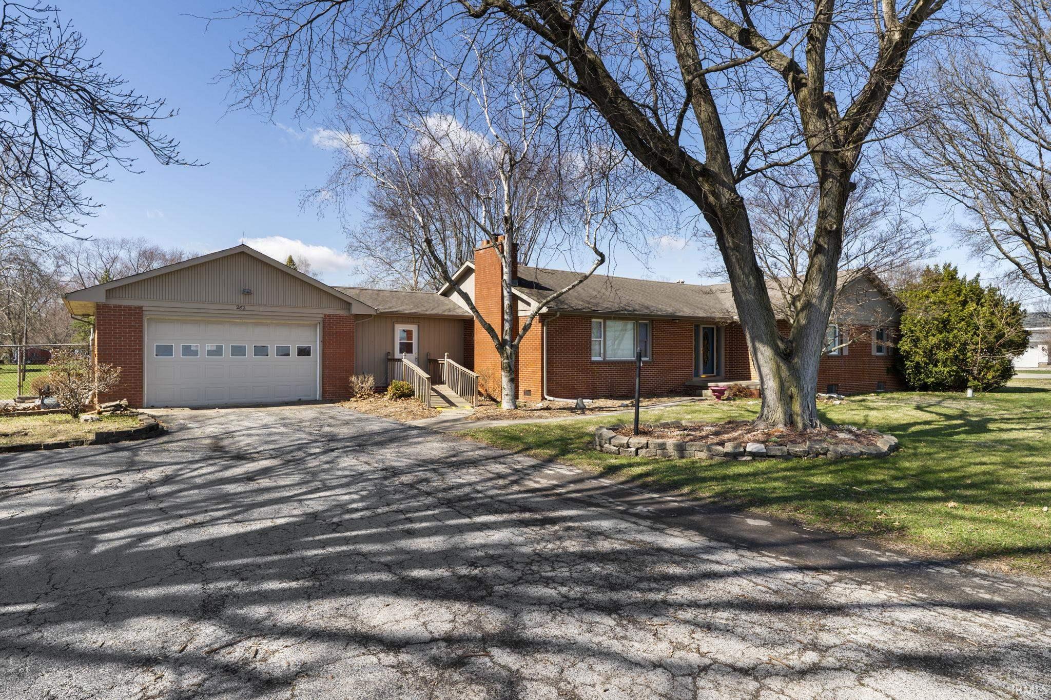 262 N ST RD 39