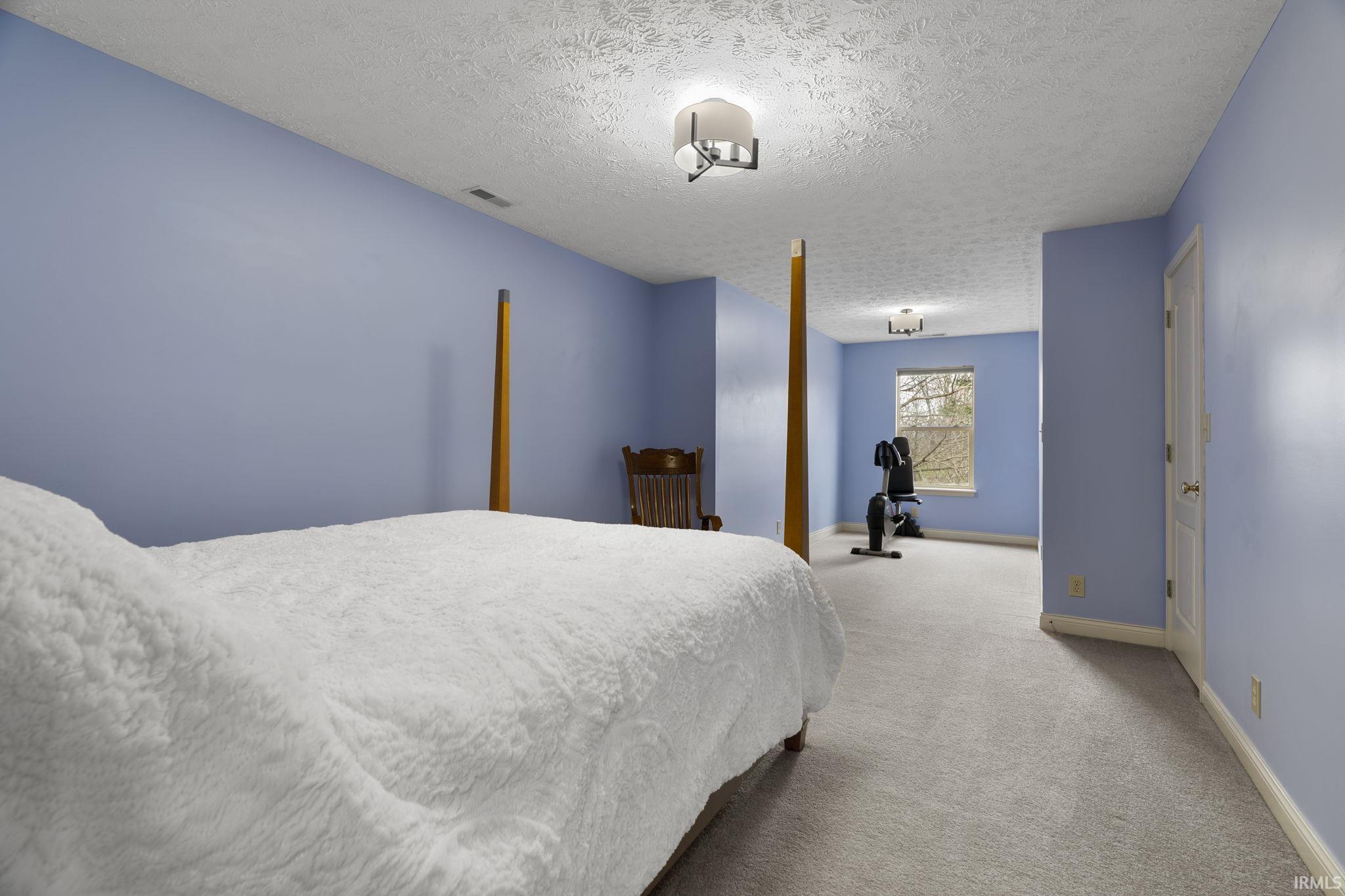 689 Winslow Lane