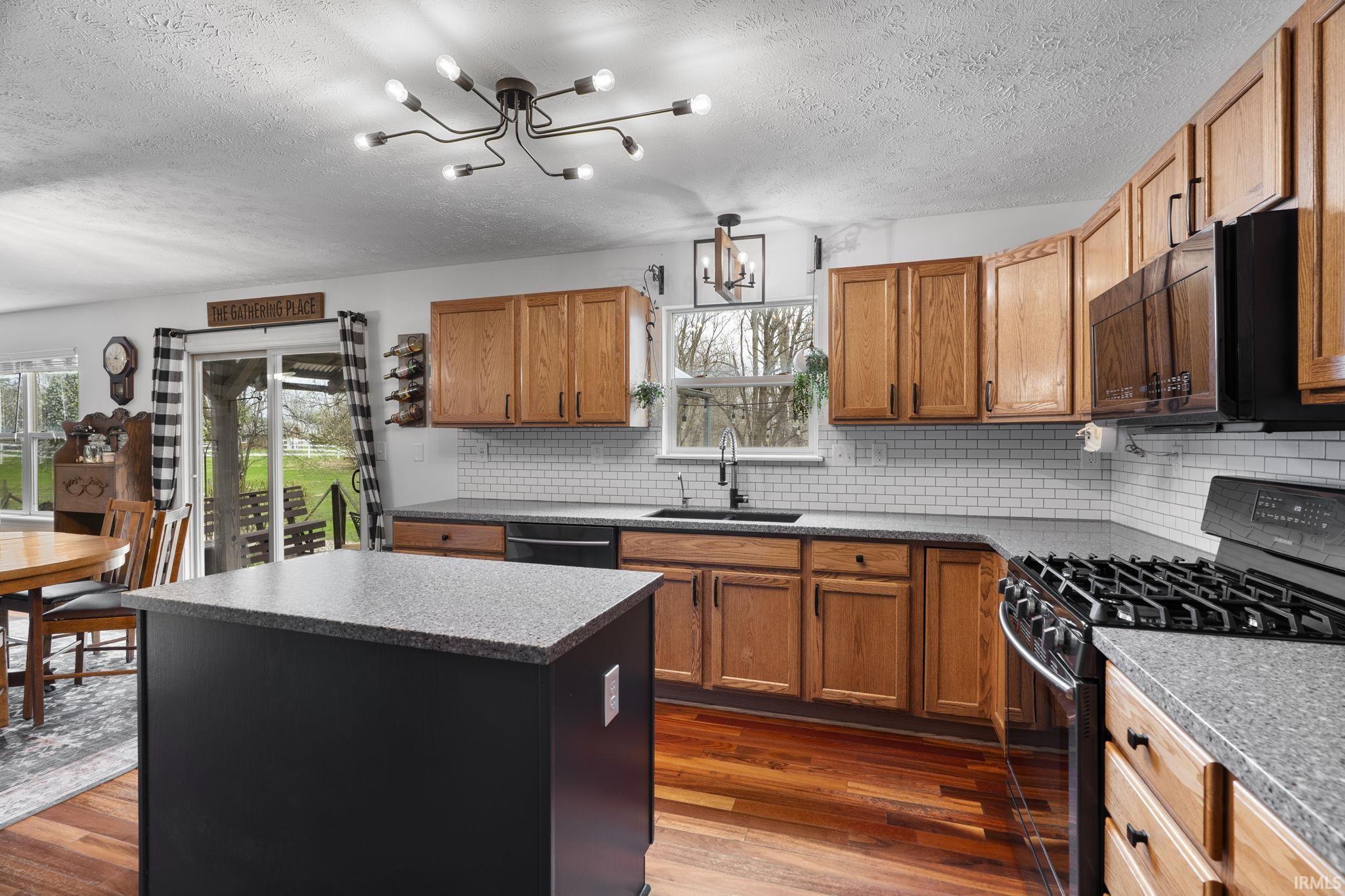 689 Winslow Lane