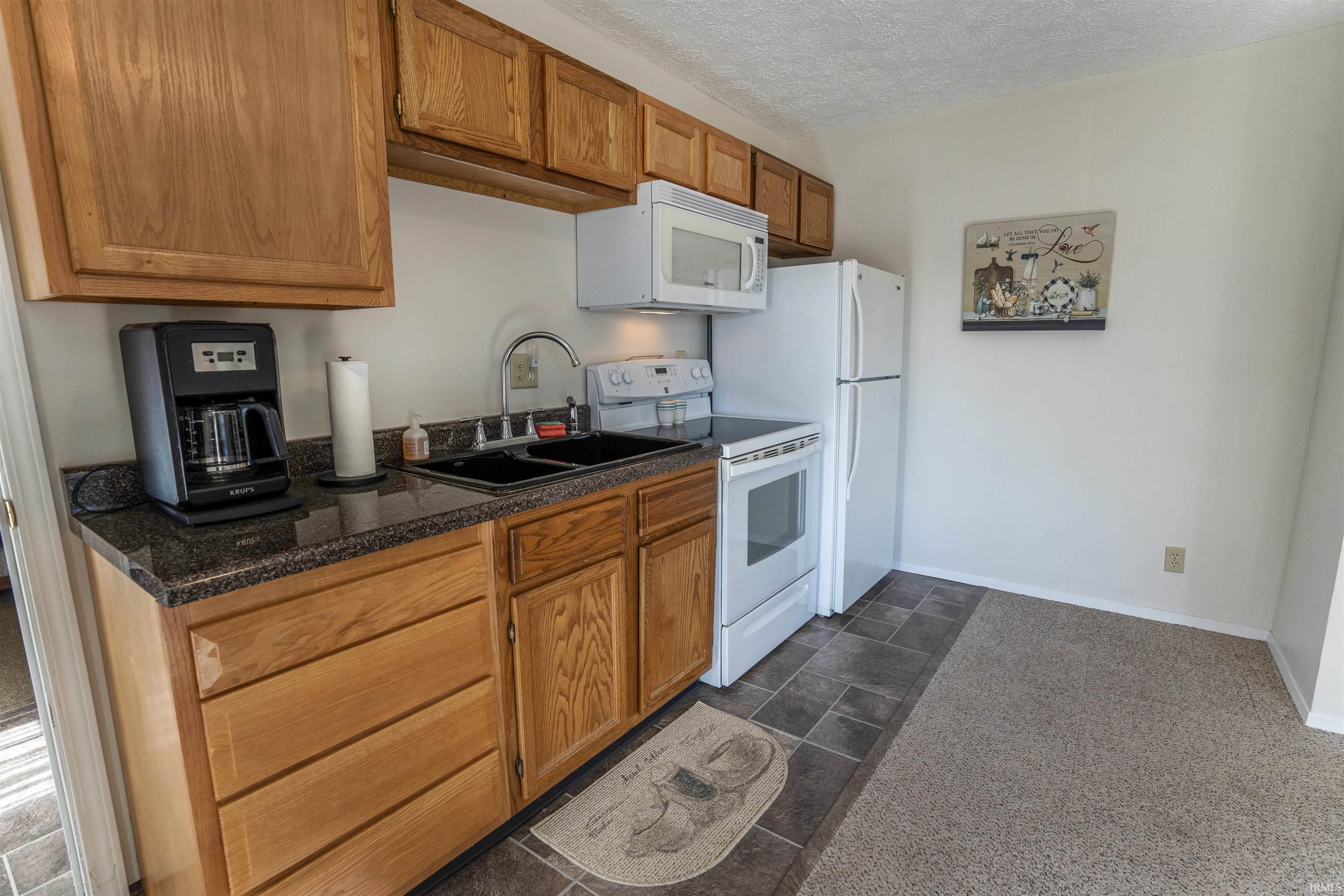 5785 E Golden Hills Drive