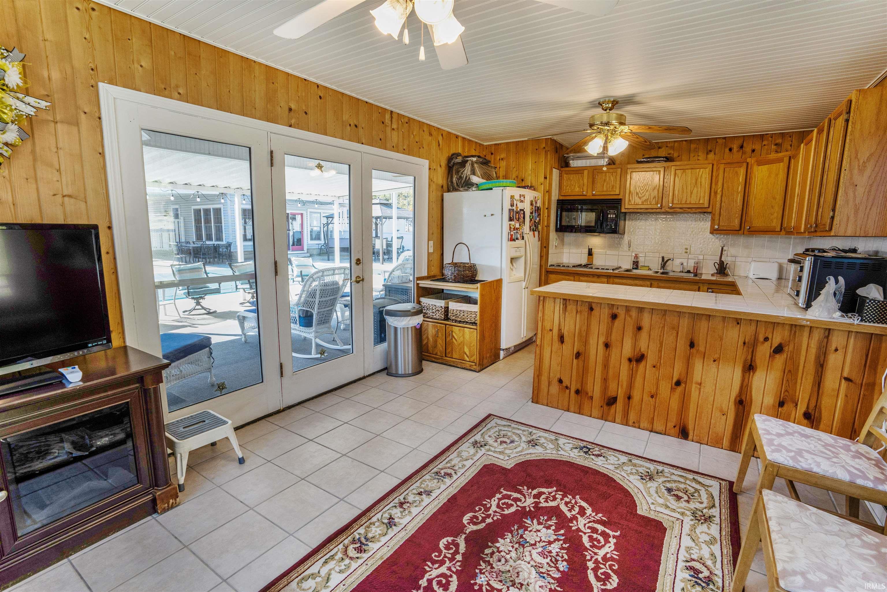 5785 E Golden Hills Drive