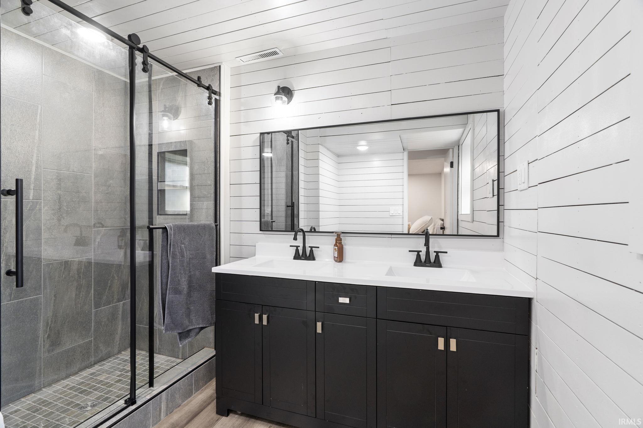 56 Knoll Crest Court
