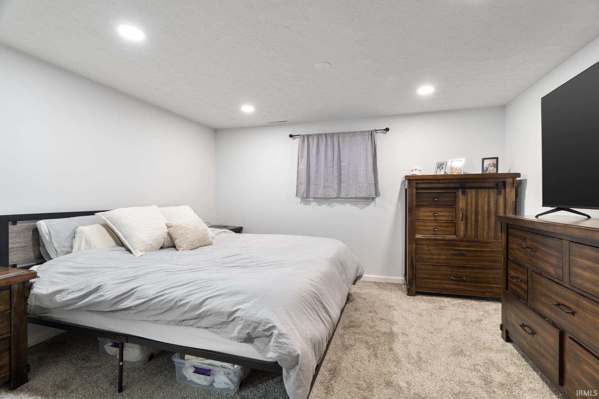 56 Knoll Crest Court