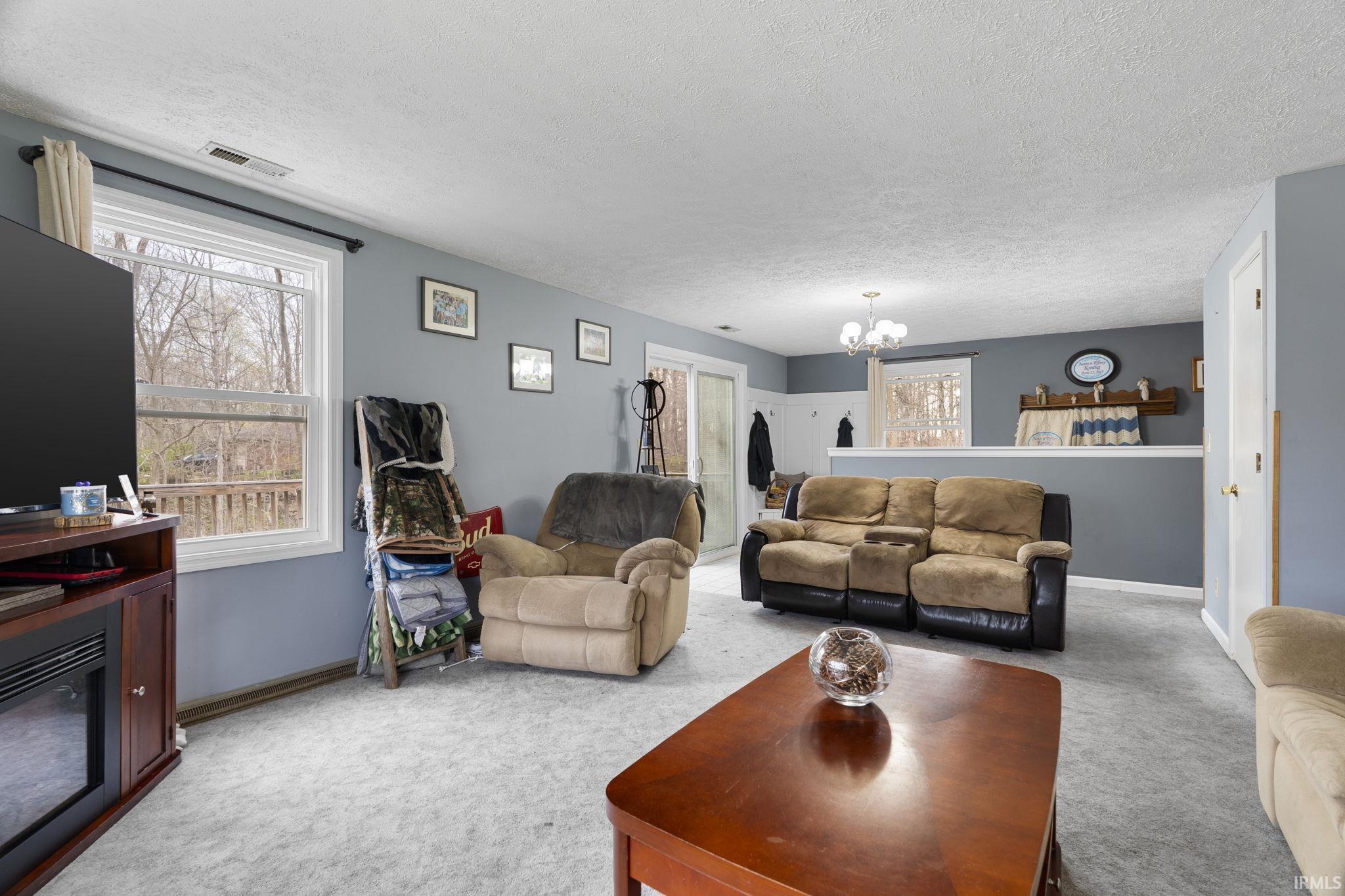 8277 Timber Lane