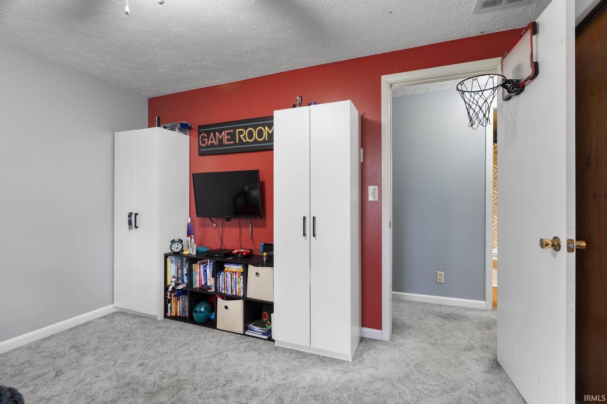 8277 Timber Lane