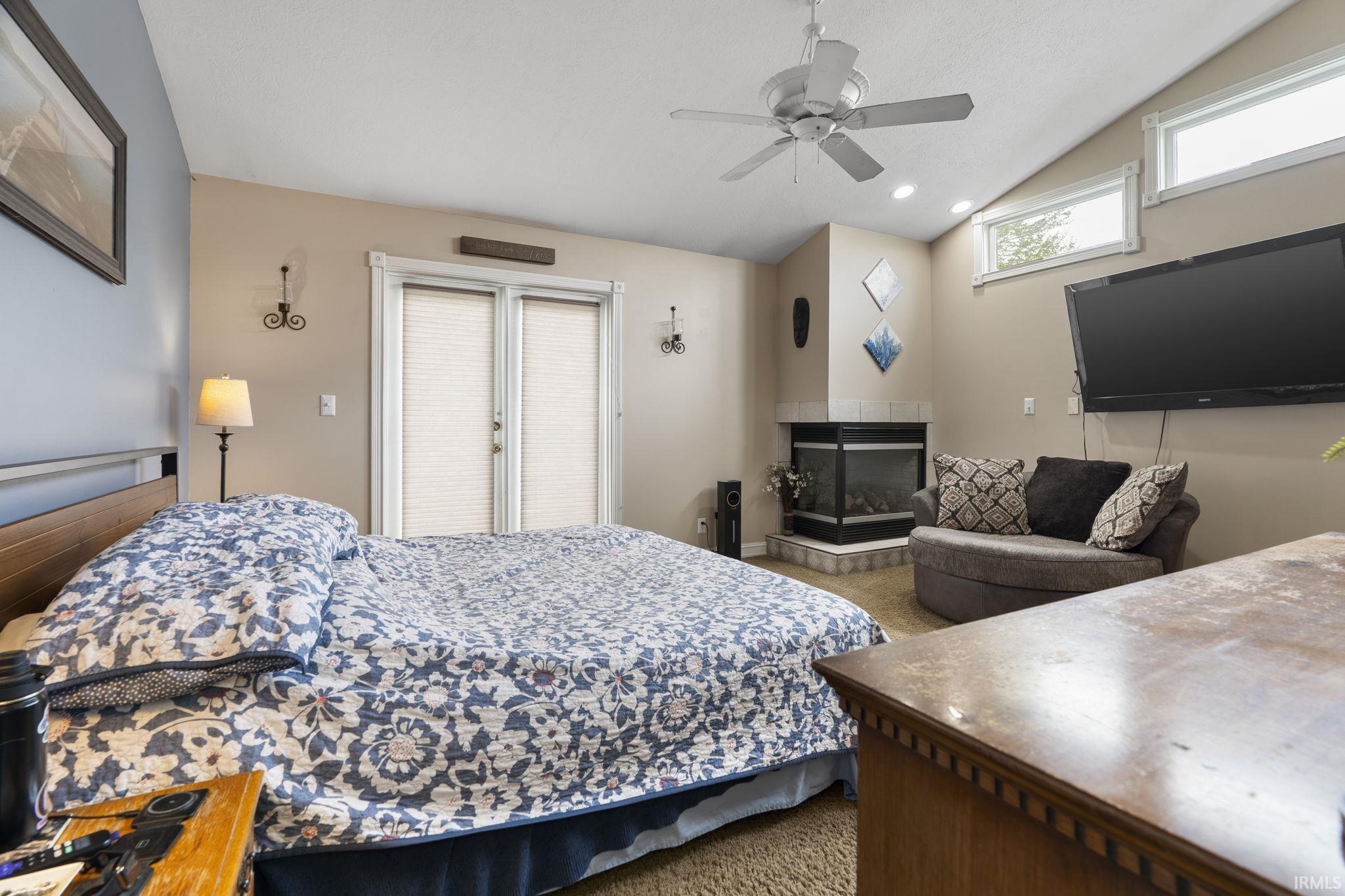 3322 S Crosspoint Court