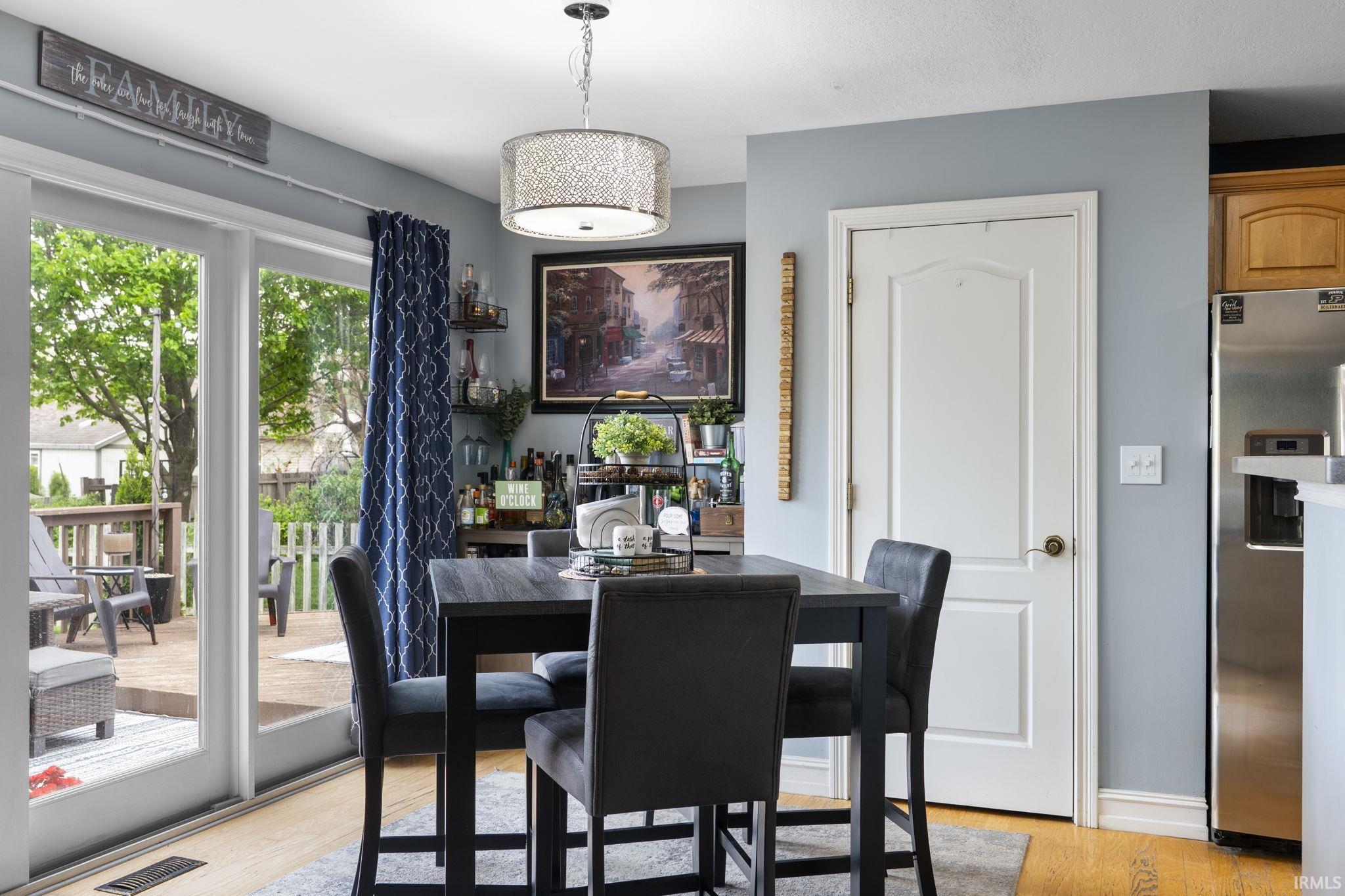 3322 S Crosspoint Court
