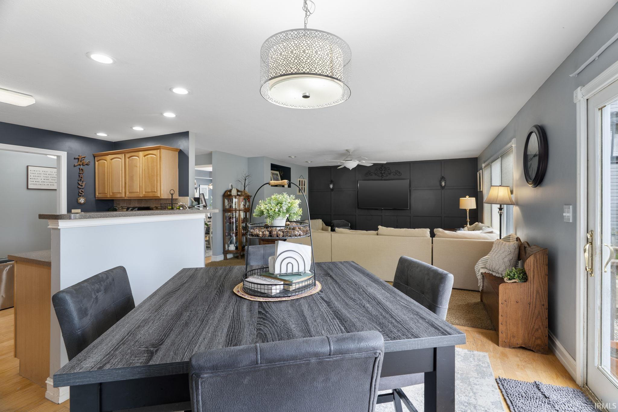 3322 S Crosspoint Court