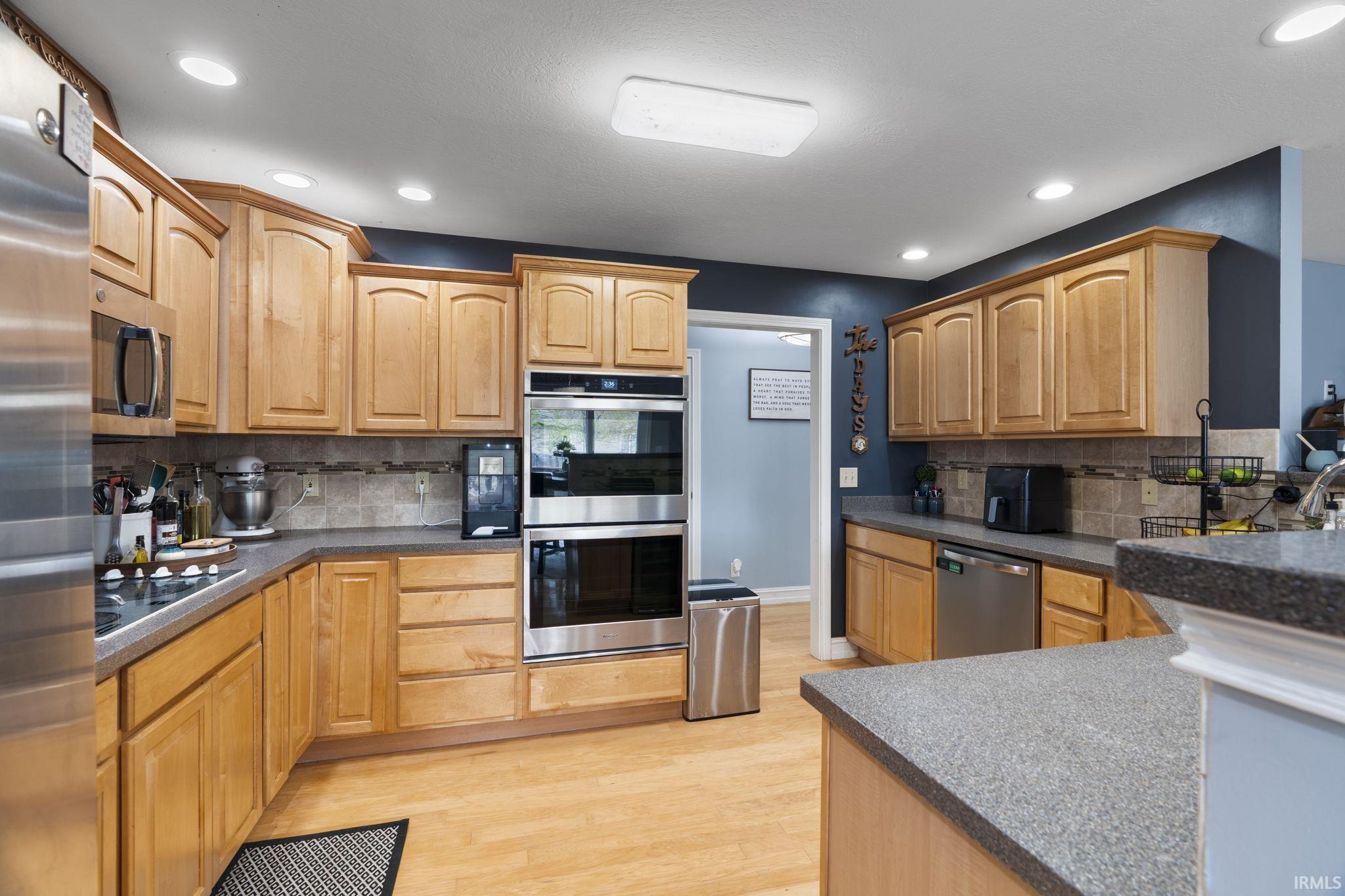 3322 S Crosspoint Court