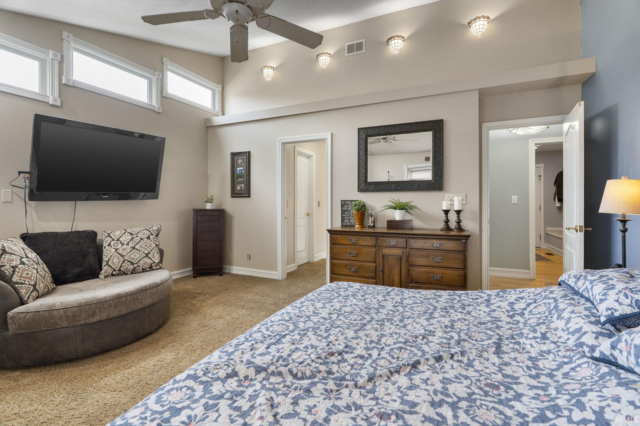 3322 S Crosspoint Court