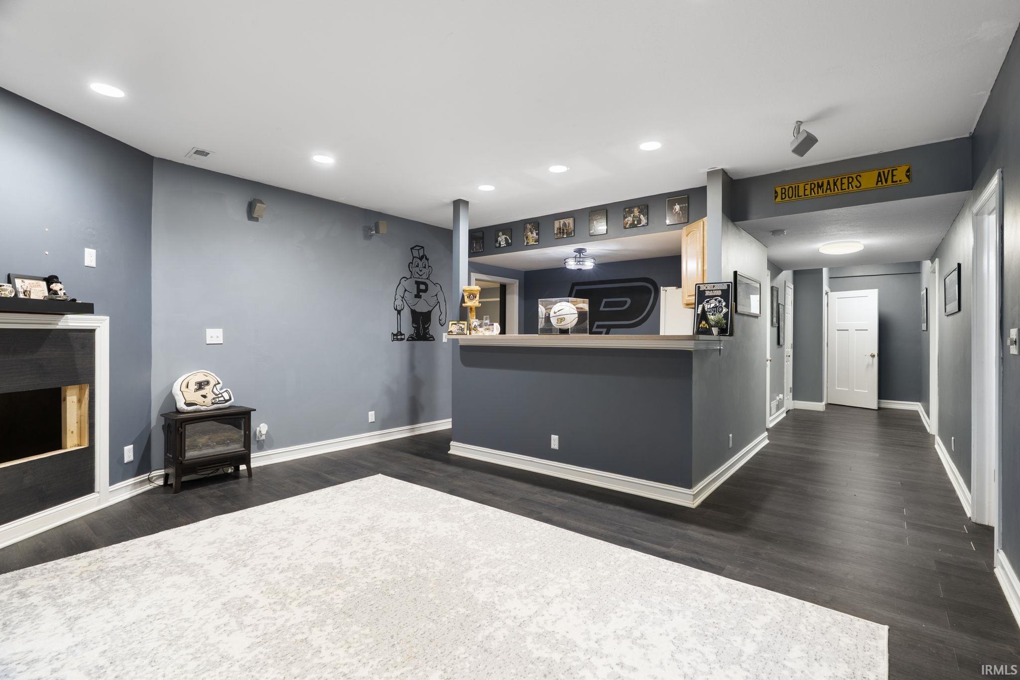 3322 S Crosspoint Court