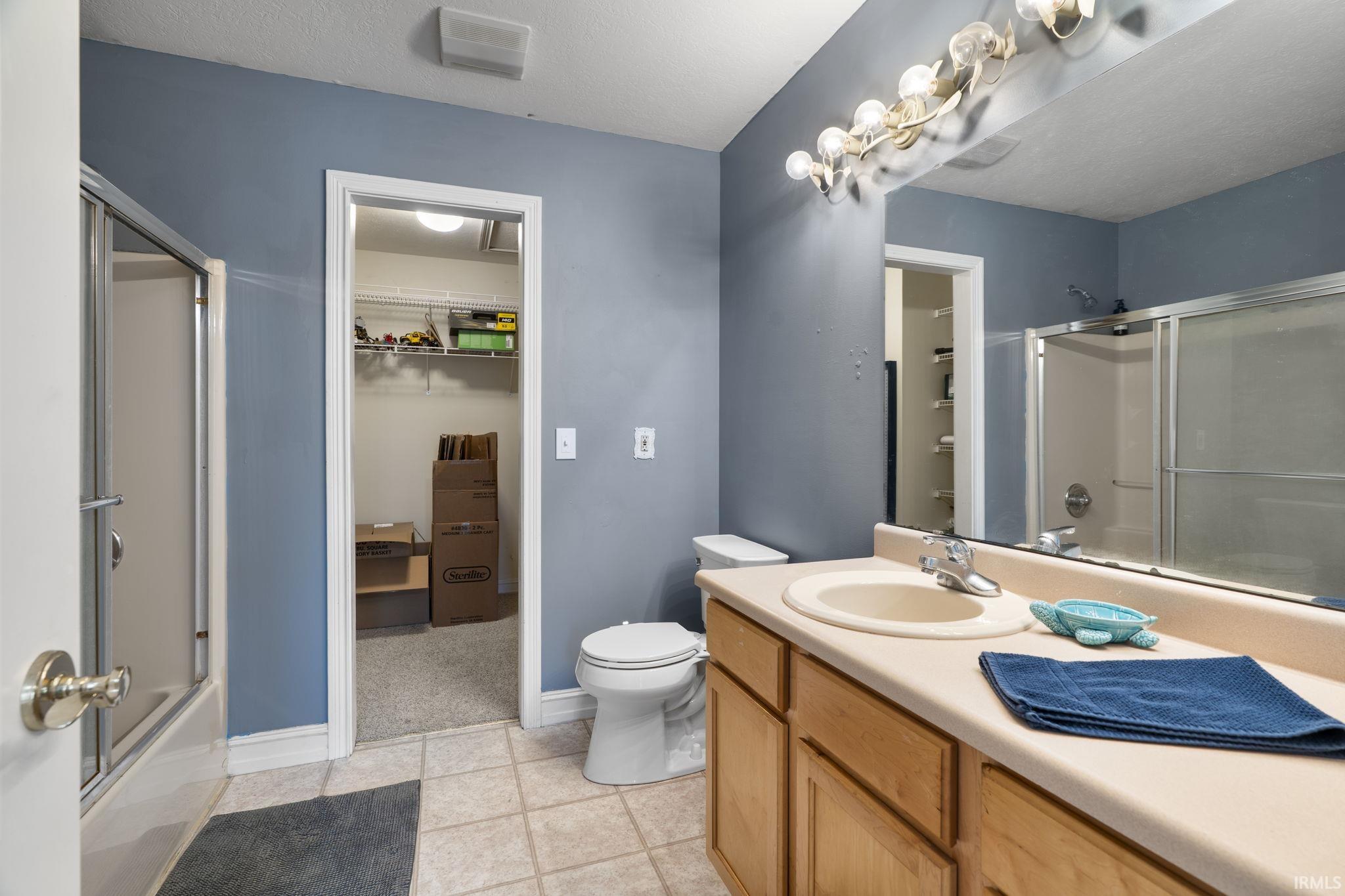 3322 S Crosspoint Court