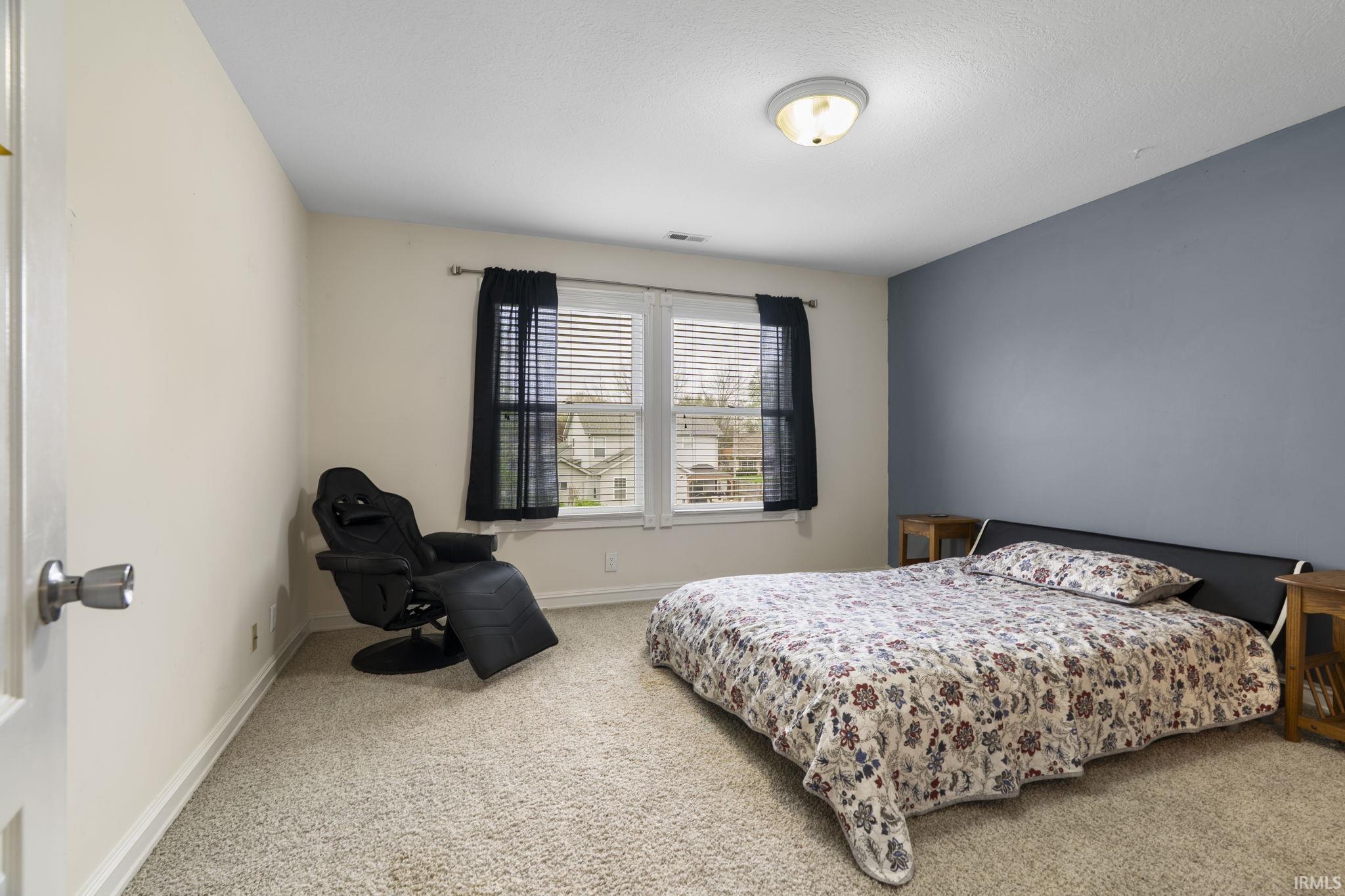 3322 S Crosspoint Court
