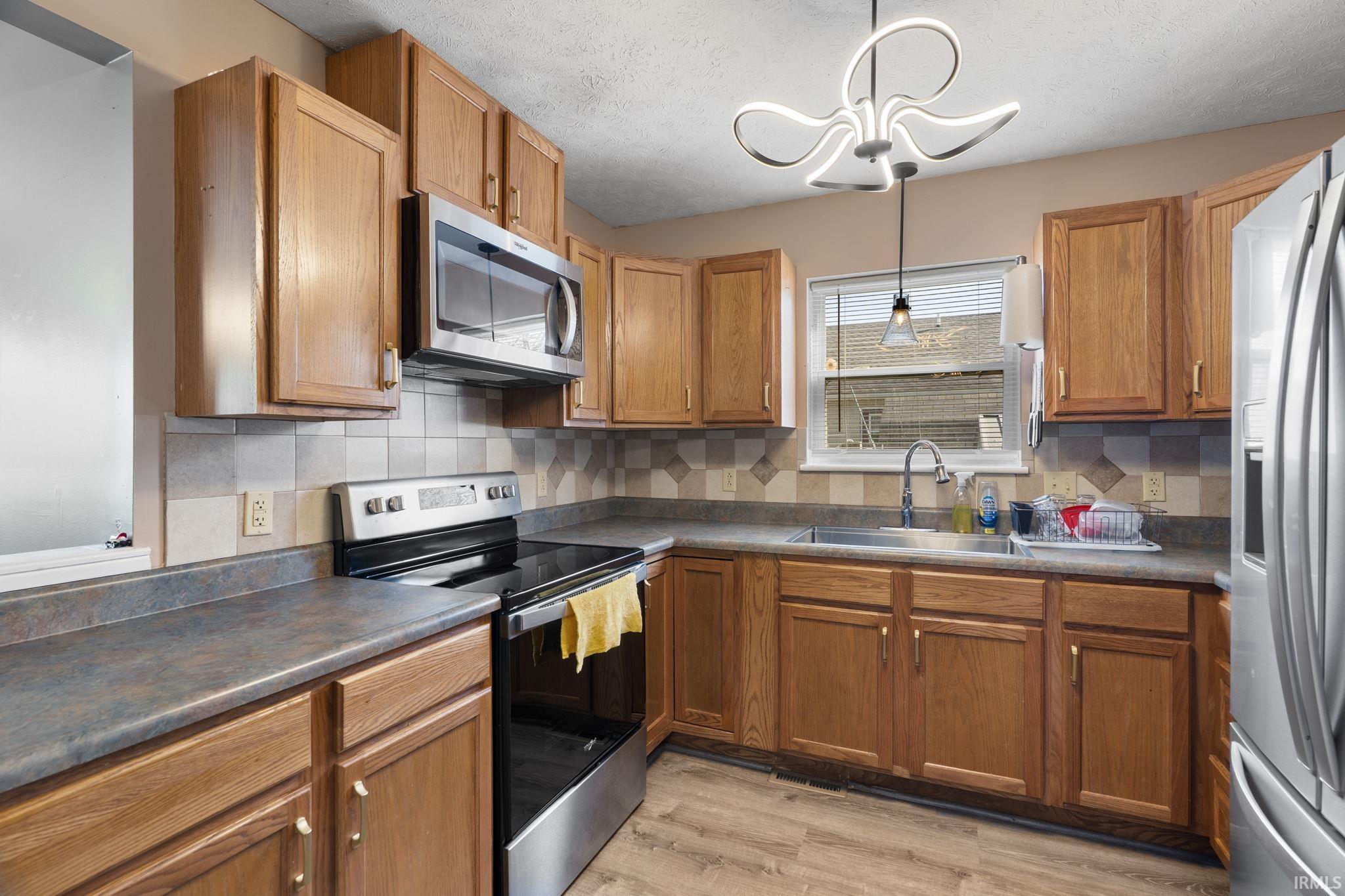 1113 Weaver Court