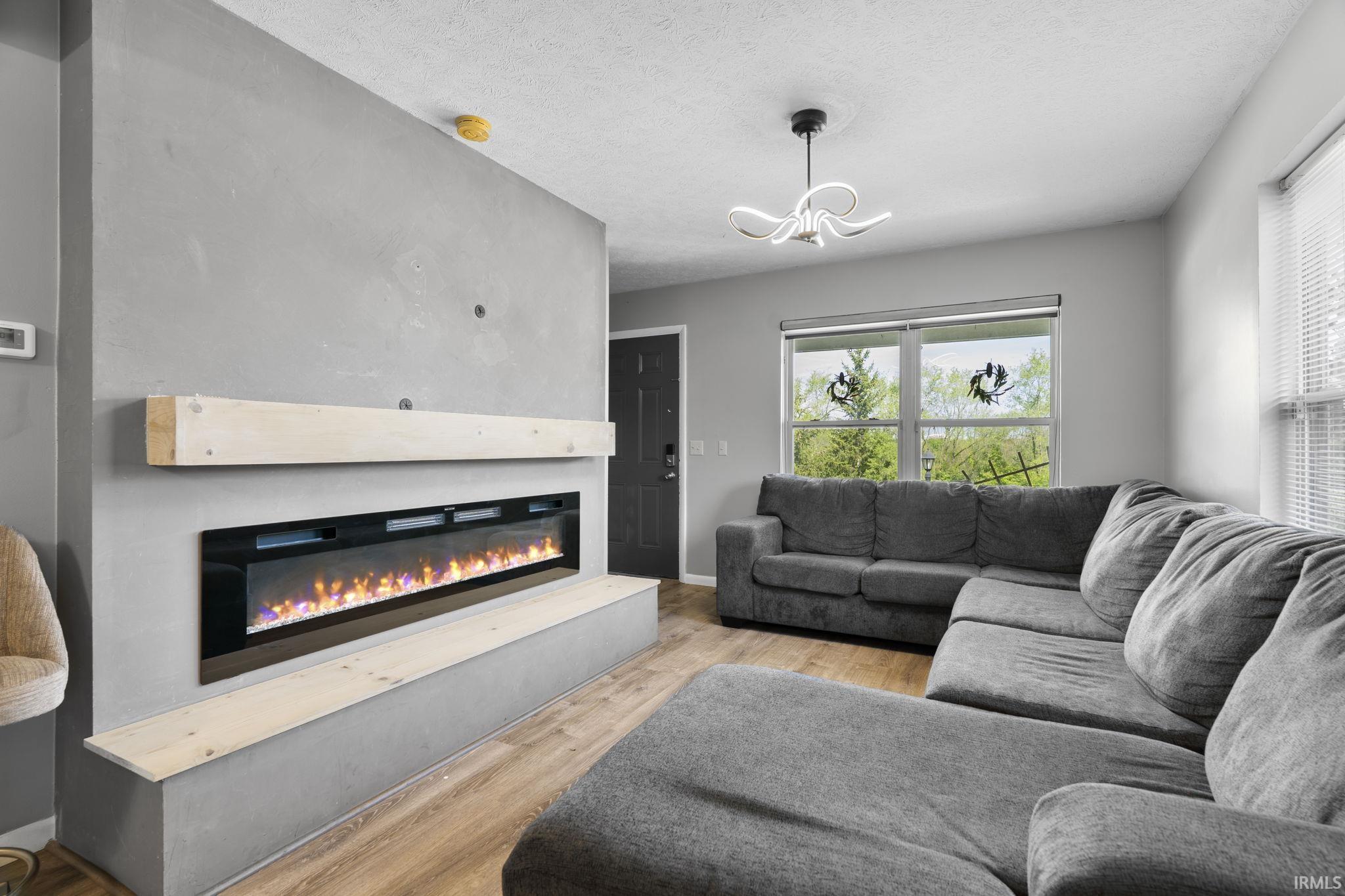 1113 Weaver Court