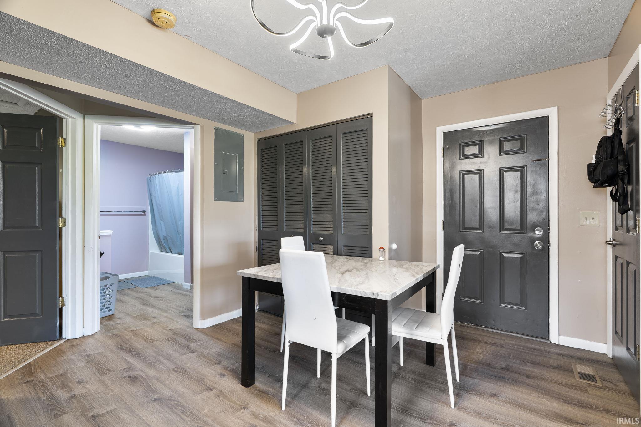 1113 Weaver Court