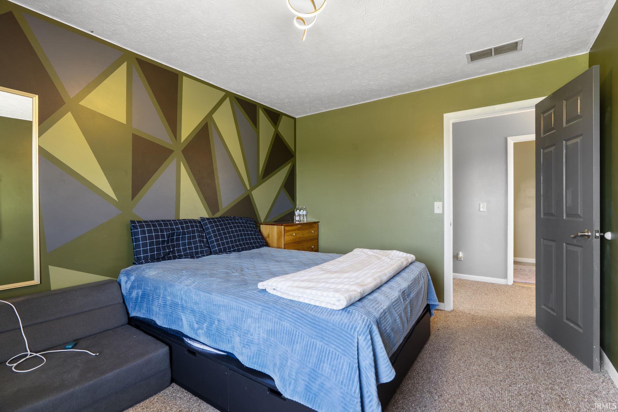 1113 Weaver Court