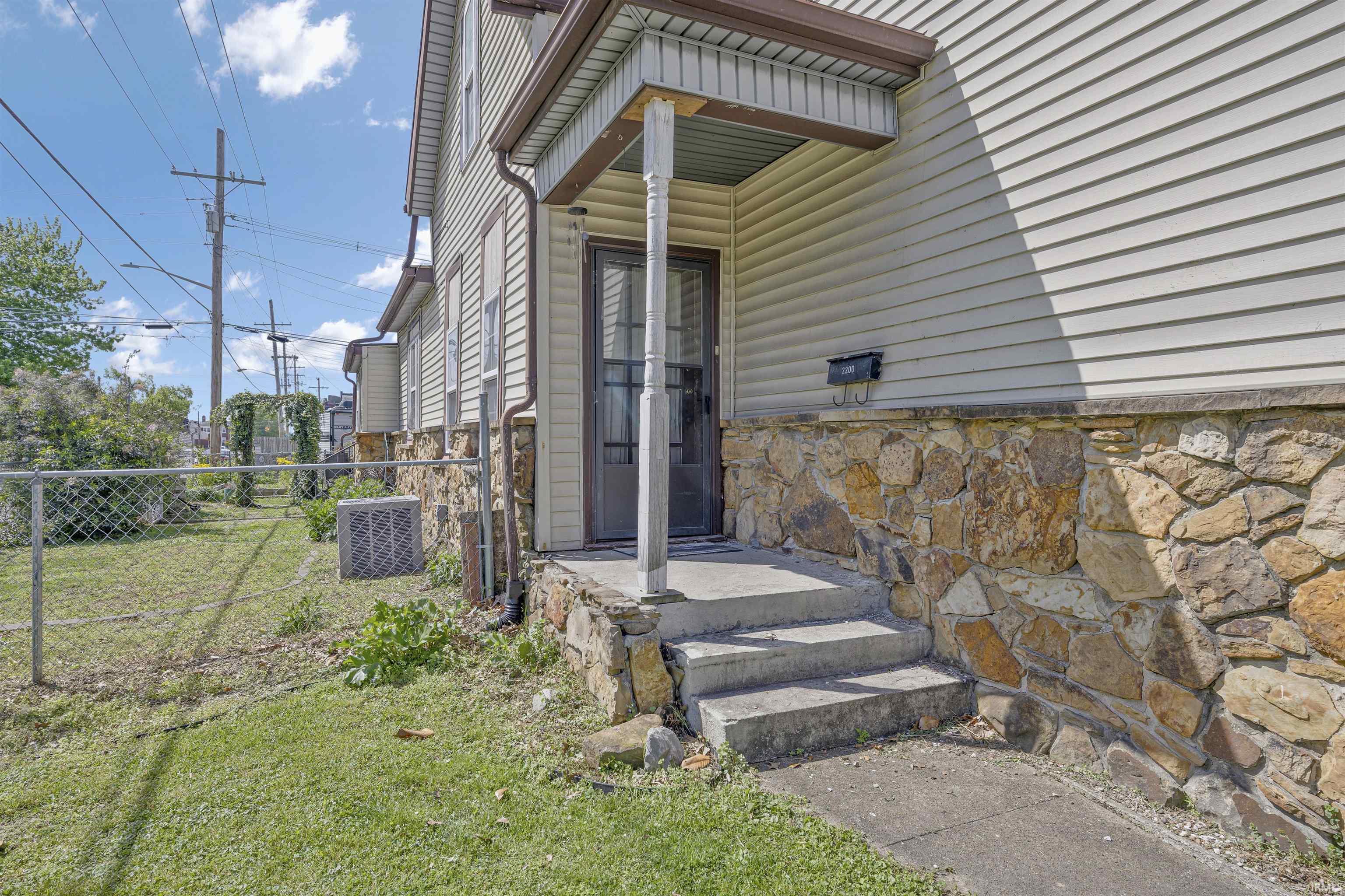 2200 W Virginia Street