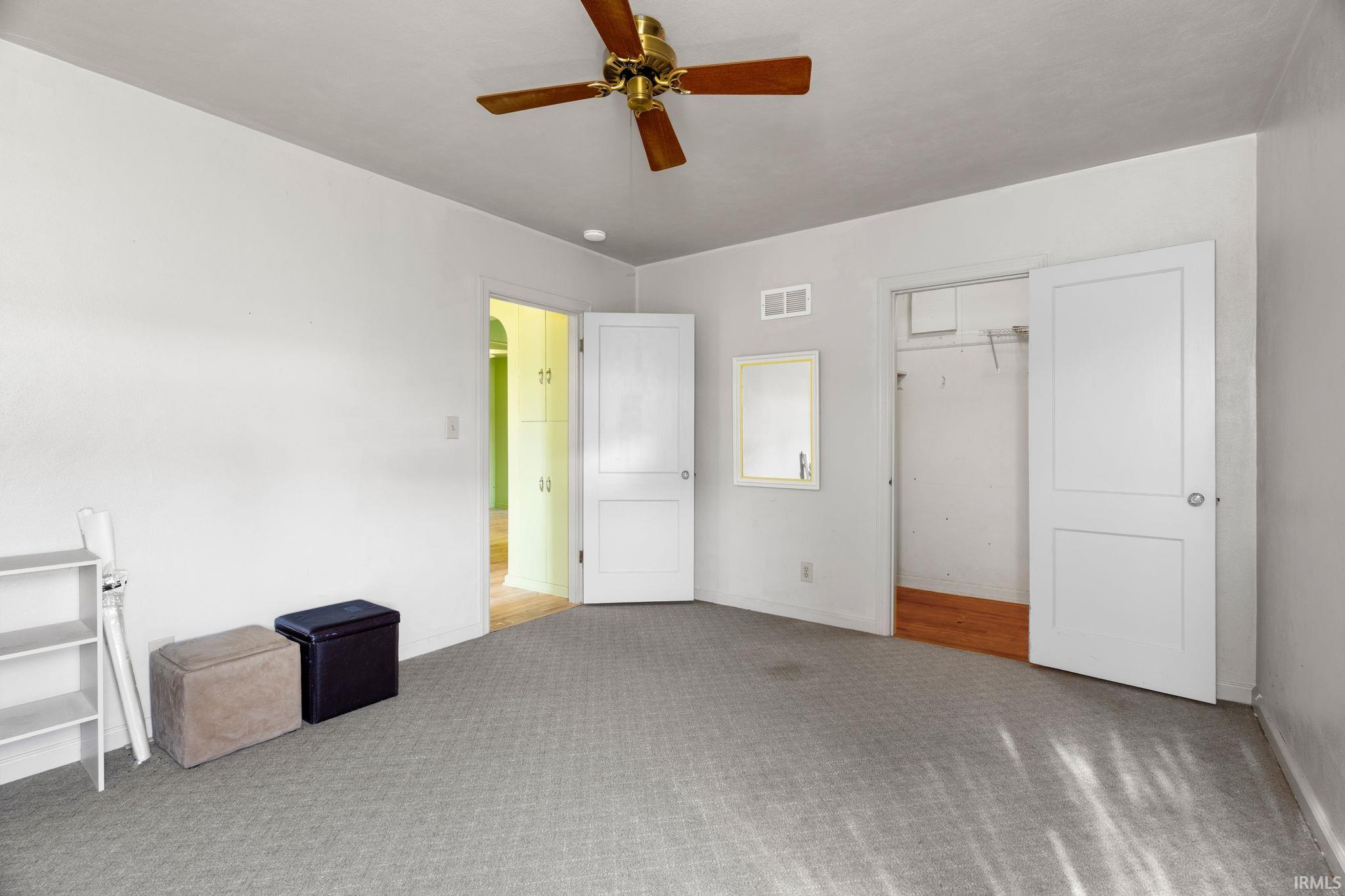 12164 N US 421