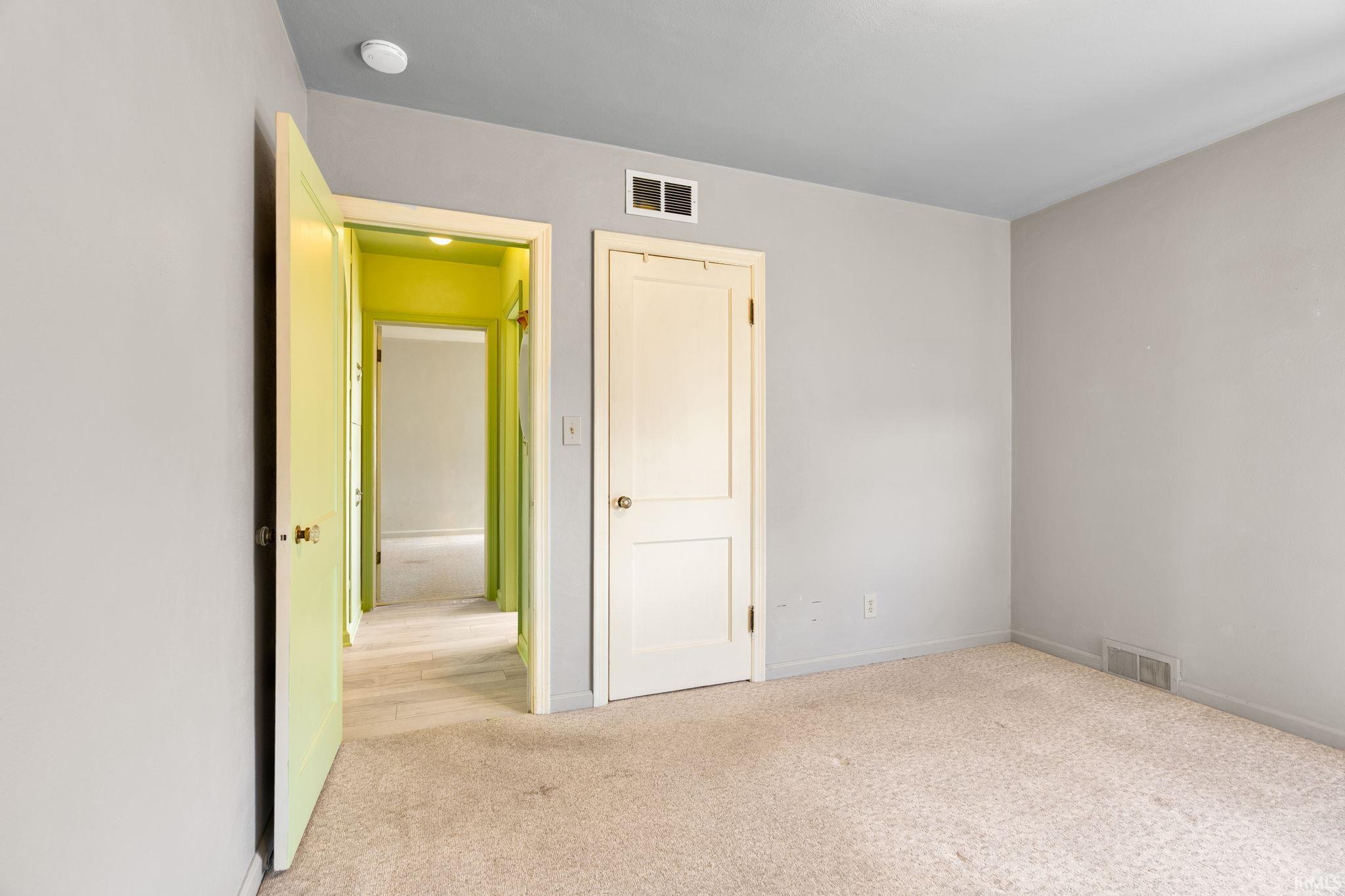12164 N US 421