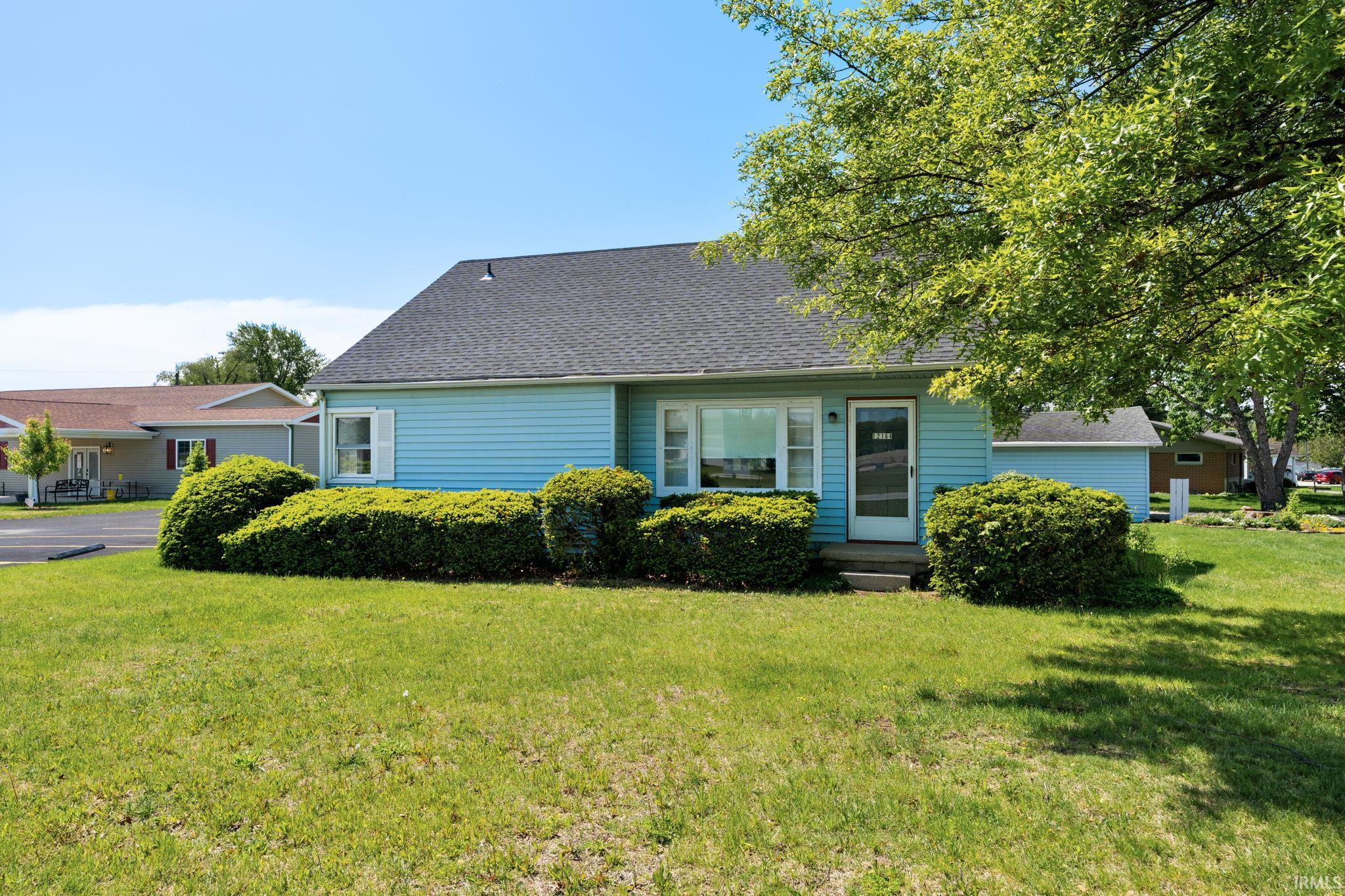 12164 N US 421