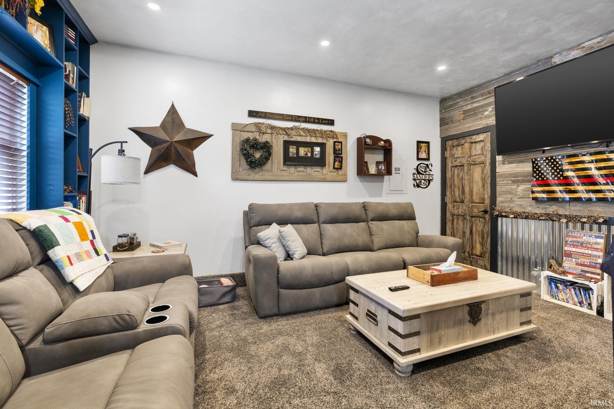 310 E 12TH Street