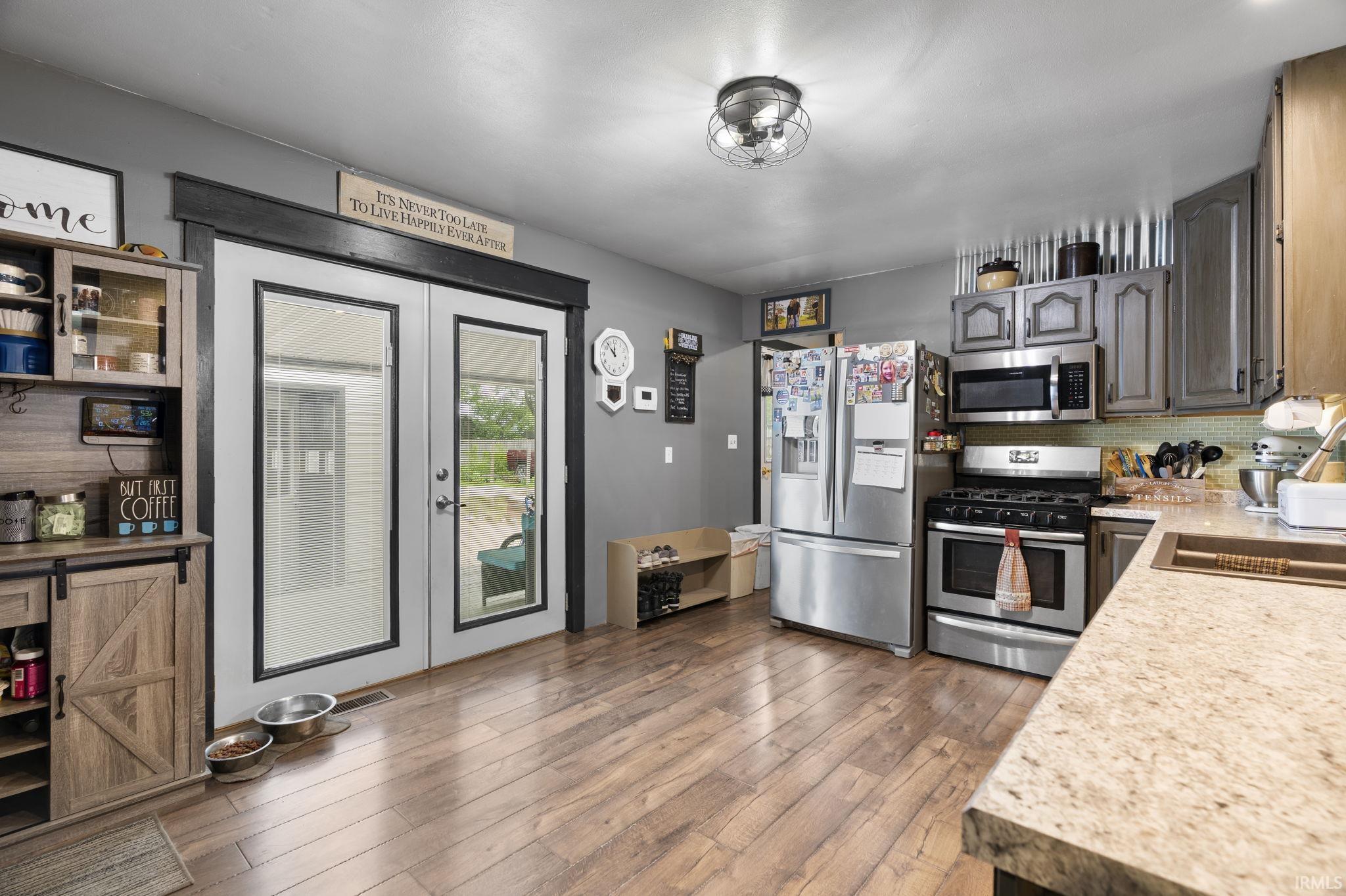 310 E 12TH Street