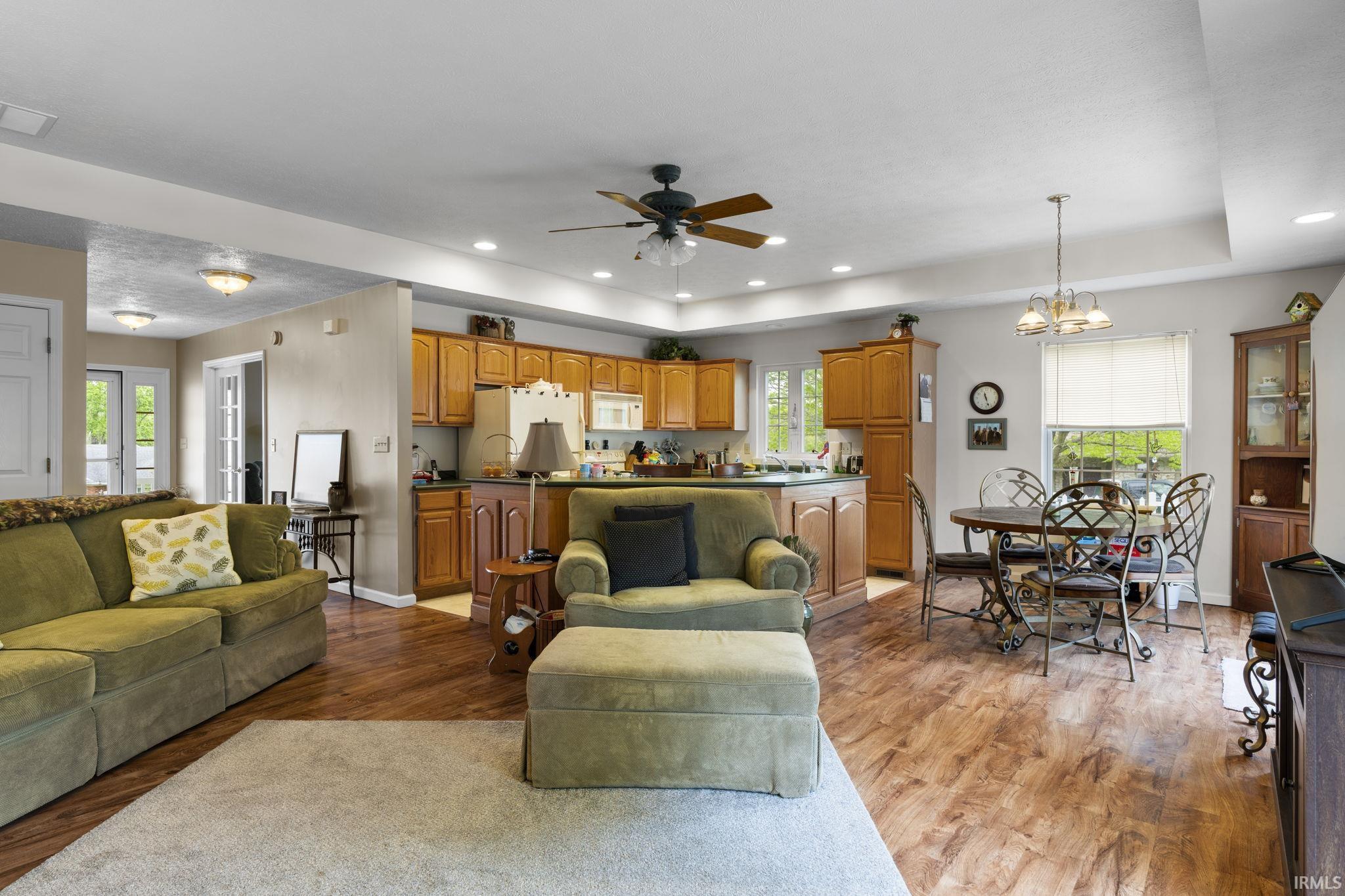 5989 W Hilltop Drive